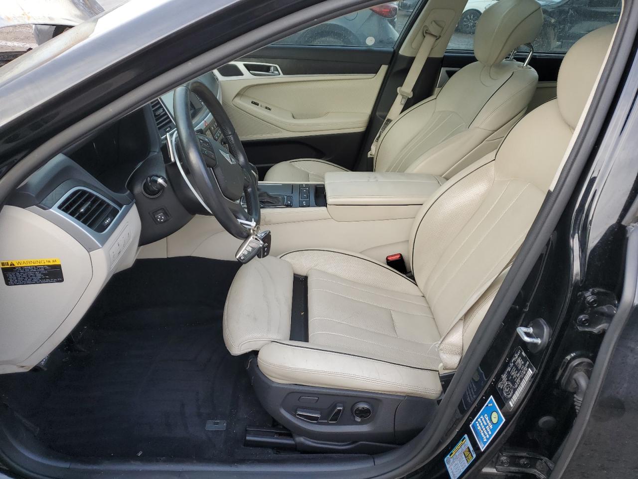 2015 Hyundai Genesis 3.8l Черный vin: KMHGN4JE3FU043598