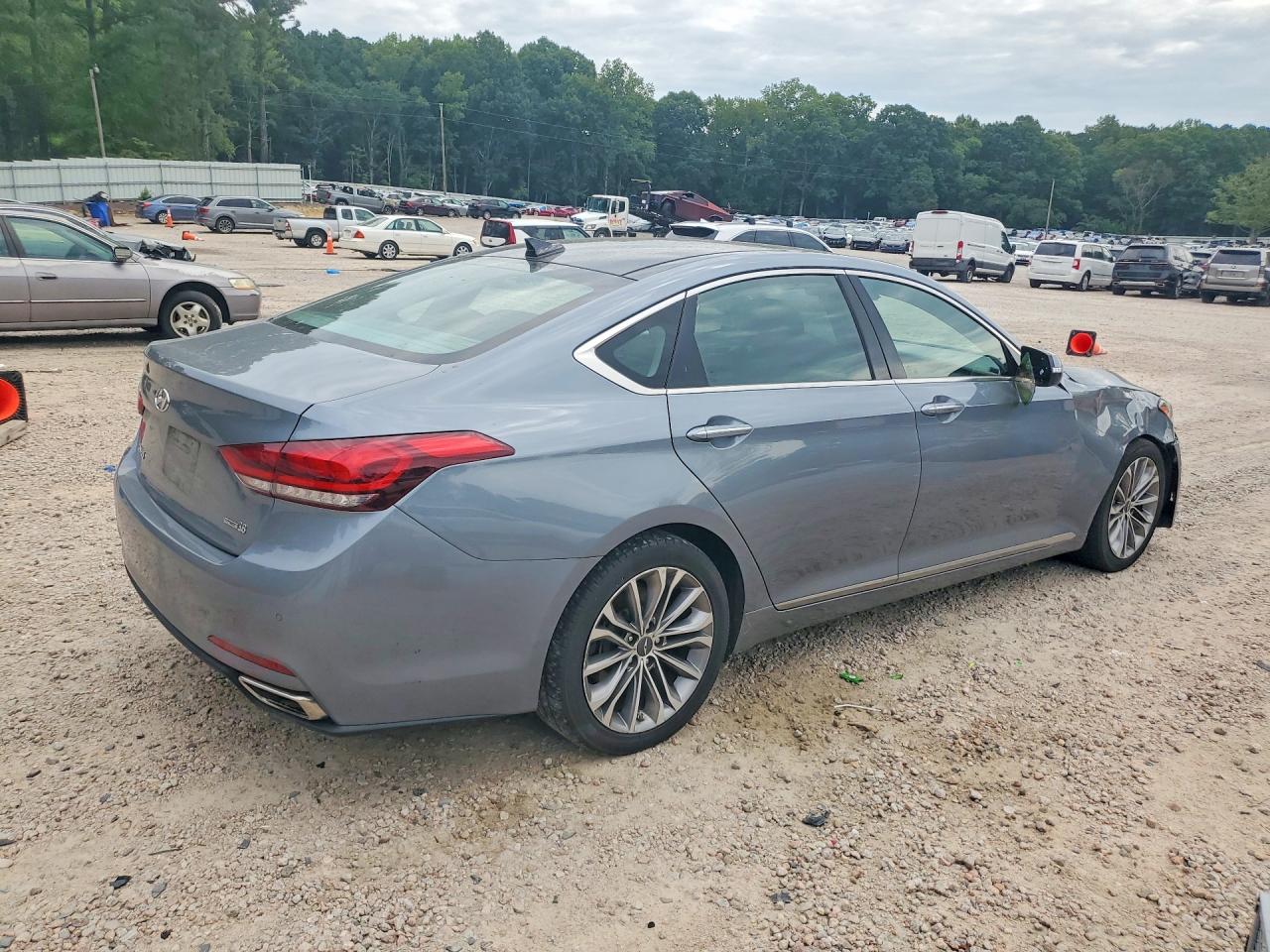 2015 Hyundai Genesis 3.8l Silver vin: KMHGN4JE3FU058165