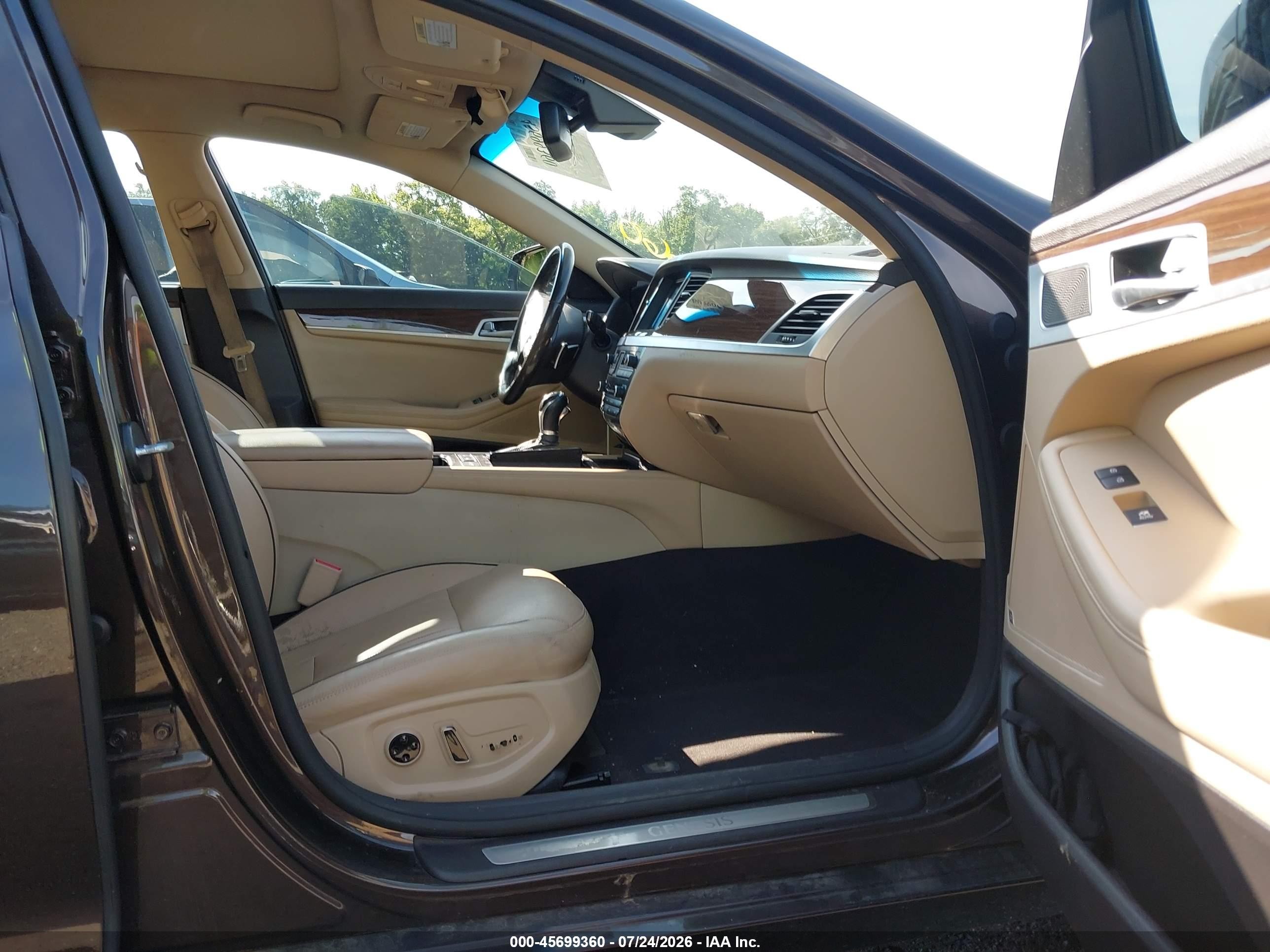 2015 Hyundai Genesis 3.8 Brown vin: KMHGN4JE3FU061146