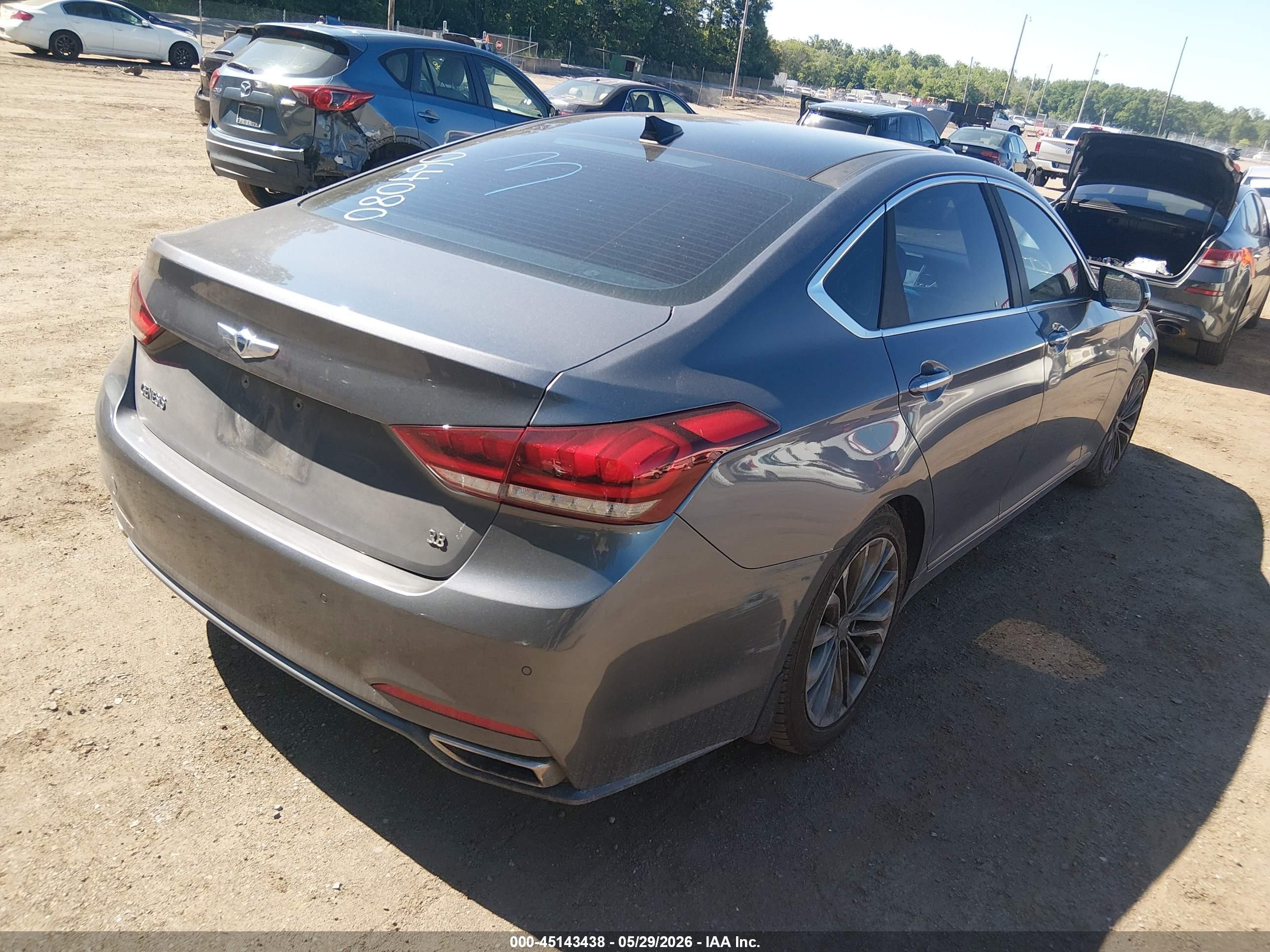 2015 Hyundai Genesis 3.8 Серый vin: KMHGN4JE3FU064080