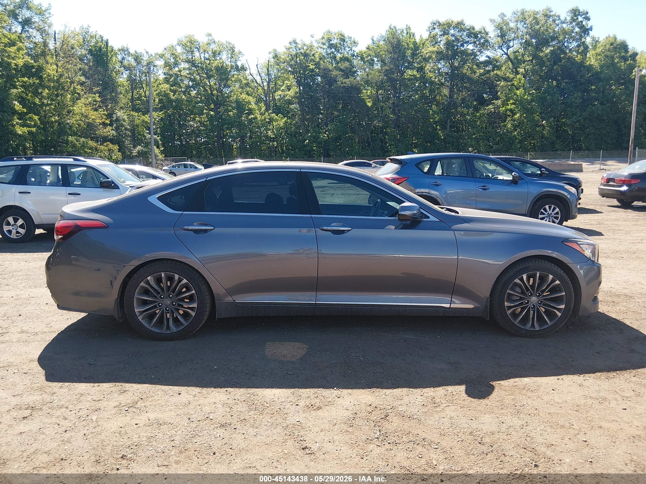 2015 Hyundai Genesis 3.8 Серый vin: KMHGN4JE3FU064080