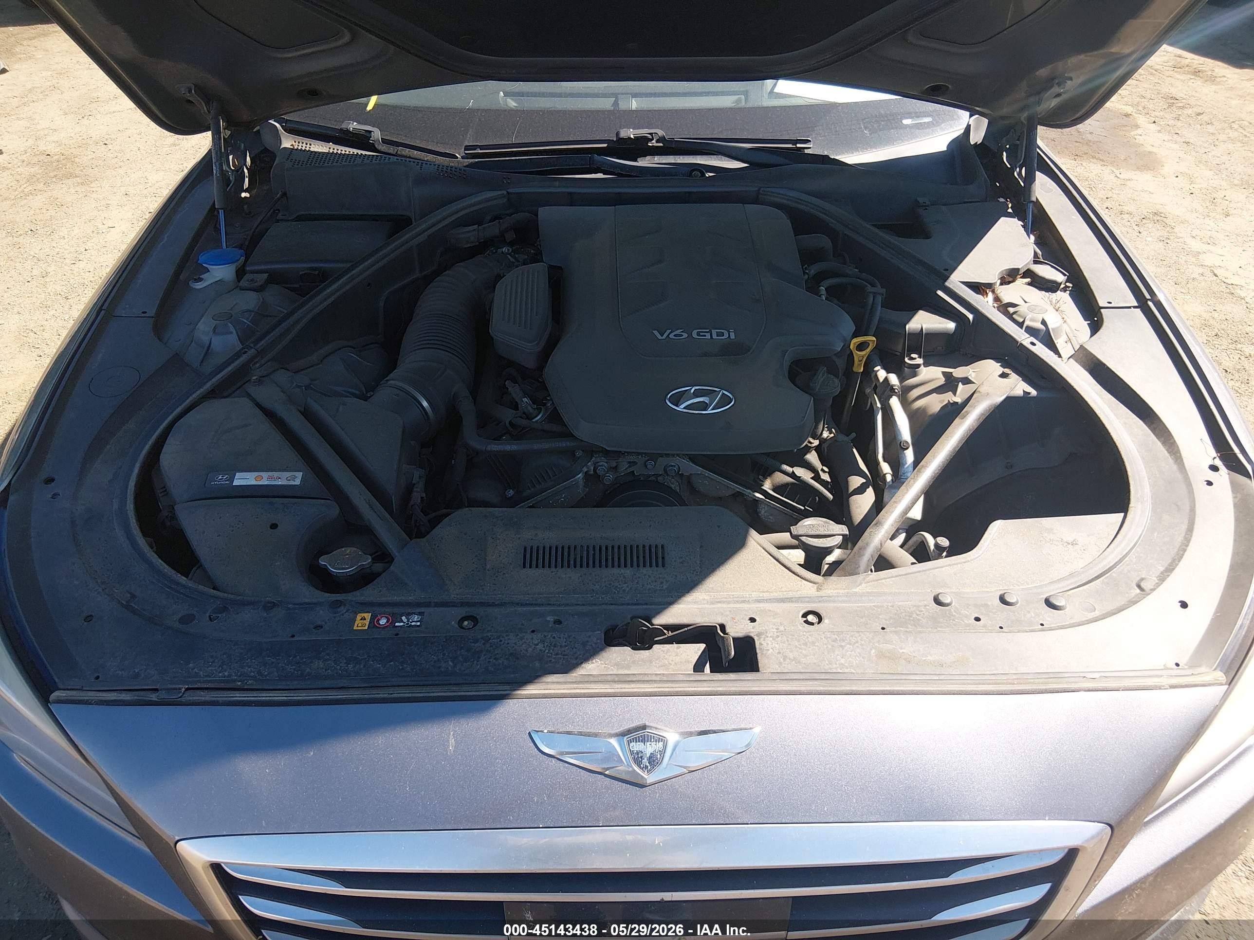 2015 Hyundai Genesis 3.8 Серый vin: KMHGN4JE3FU064080