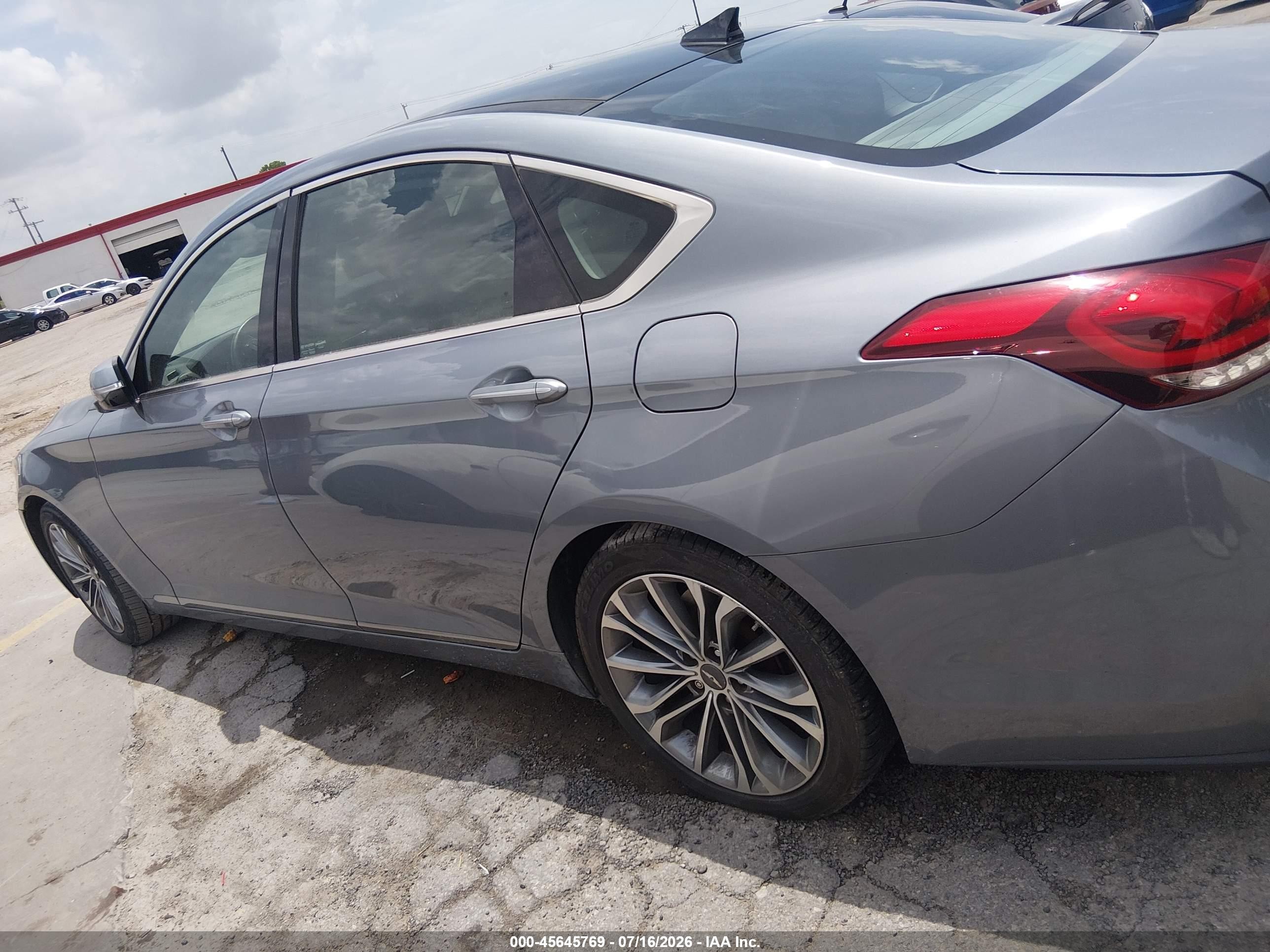 2015 Hyundai Genesis 3.8 Blue vin: KMHGN4JE3FU080554
