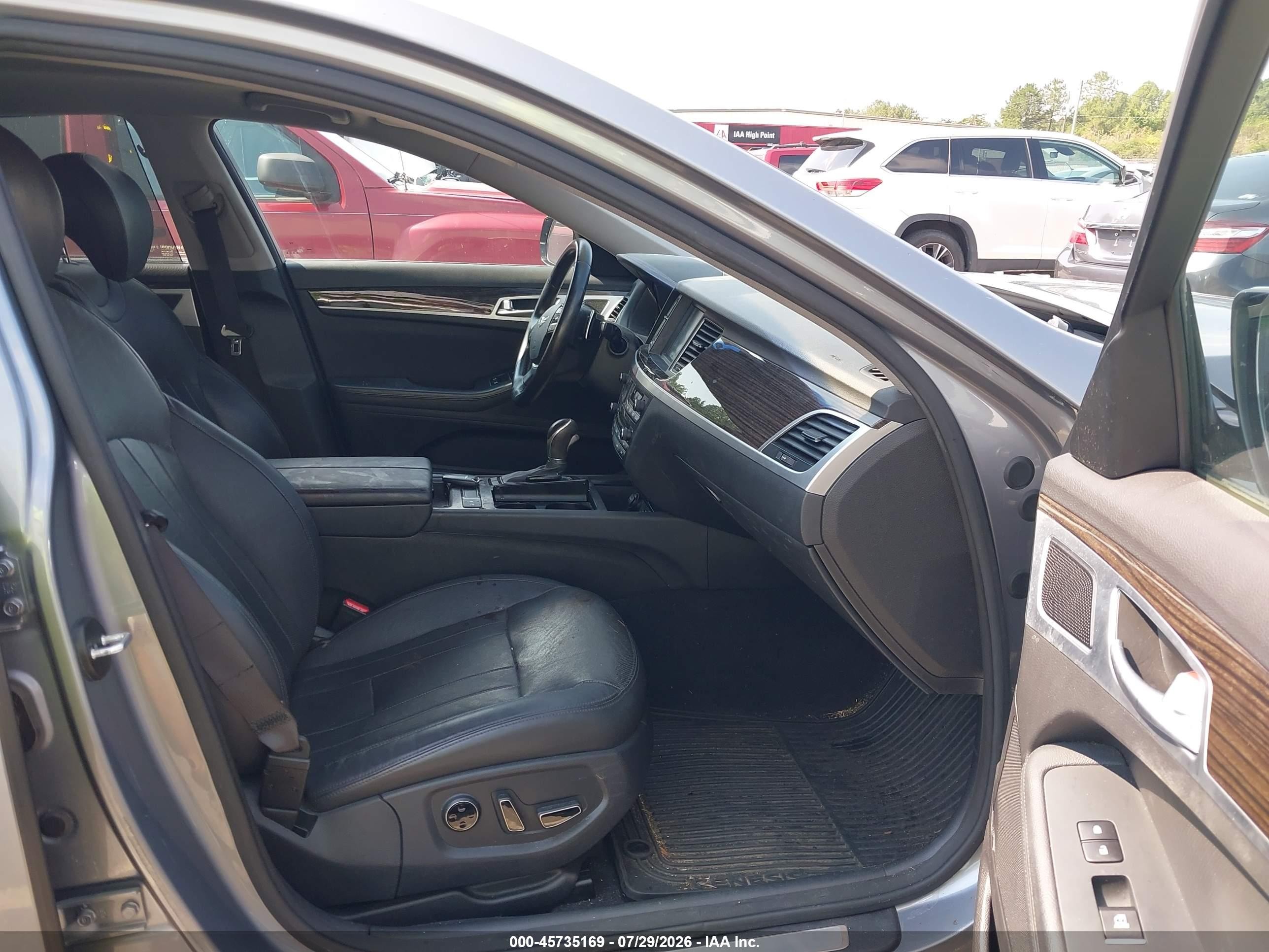 2015 Hyundai Genesis 3.8 Gray vin: KMHGN4JE4FU028012