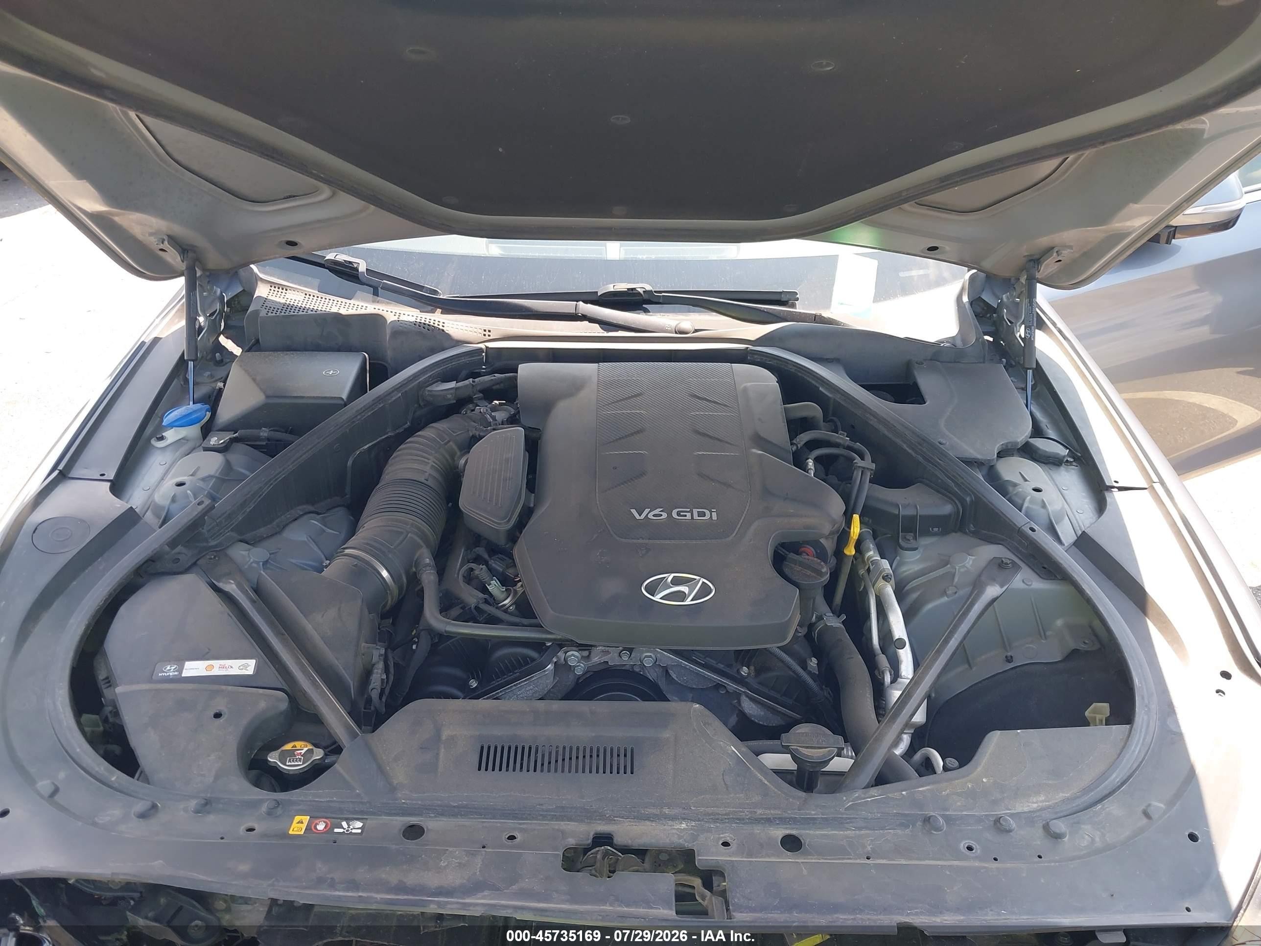 2015 Hyundai Genesis 3.8 Gray vin: KMHGN4JE4FU028012