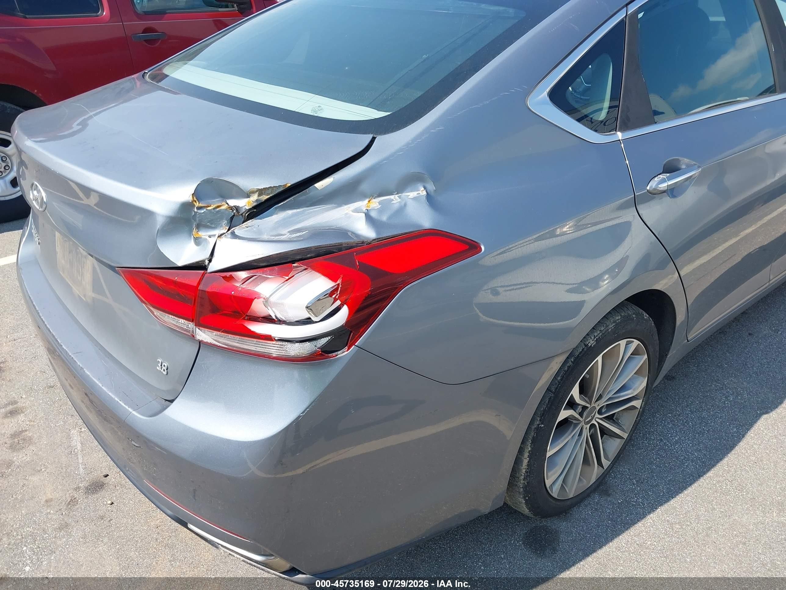 2015 Hyundai Genesis 3.8 Gray vin: KMHGN4JE4FU028012