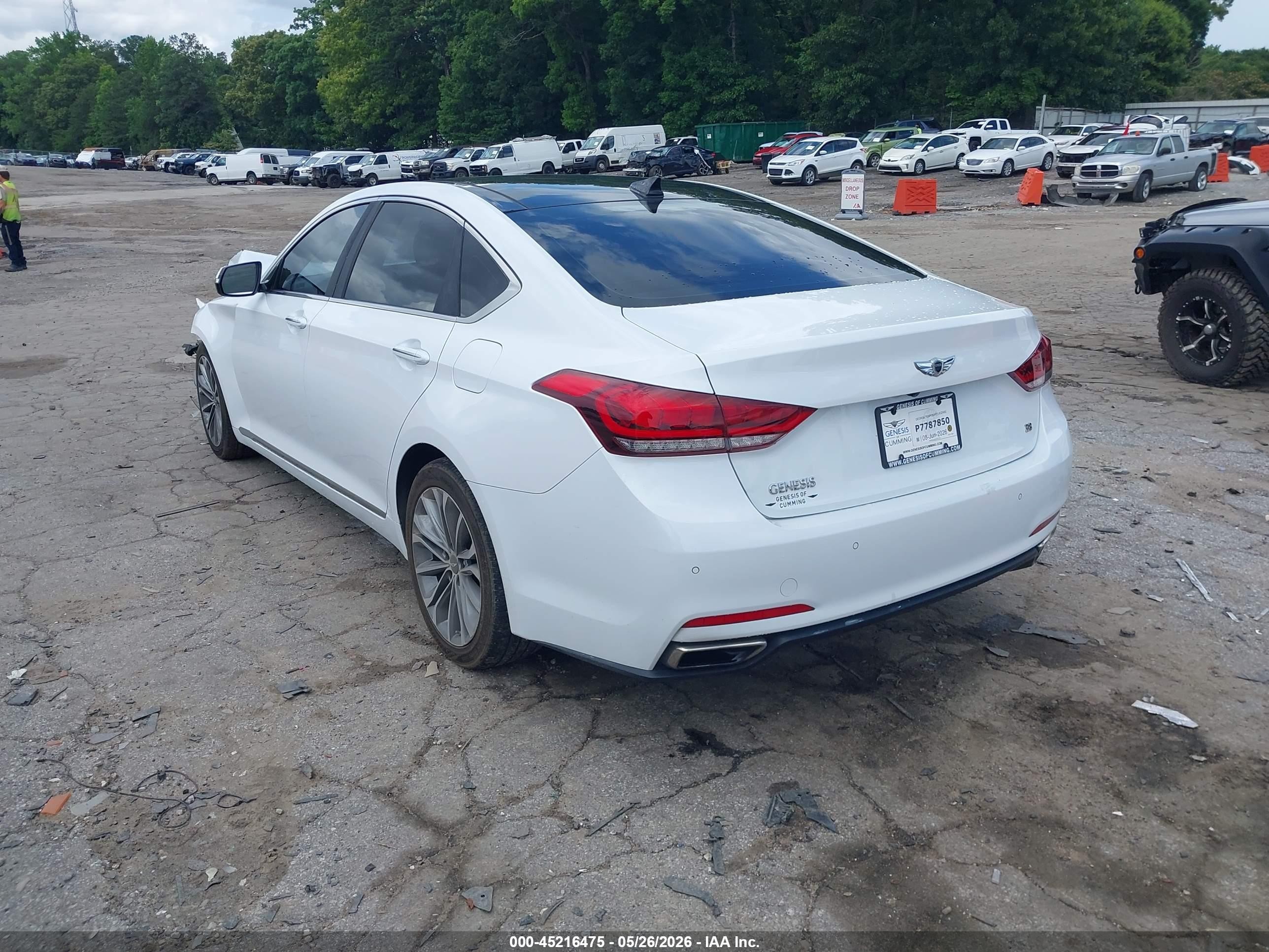 2015 Hyundai Genesis 3.8 Белый vin: KMHGN4JE4FU037115