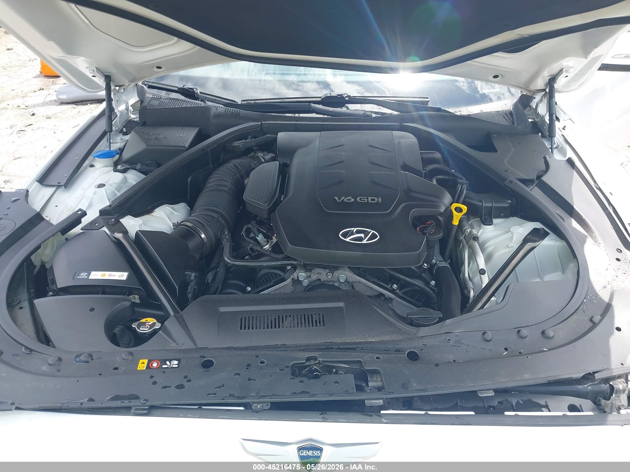 2015 Hyundai Genesis 3.8 Белый vin: KMHGN4JE4FU037115