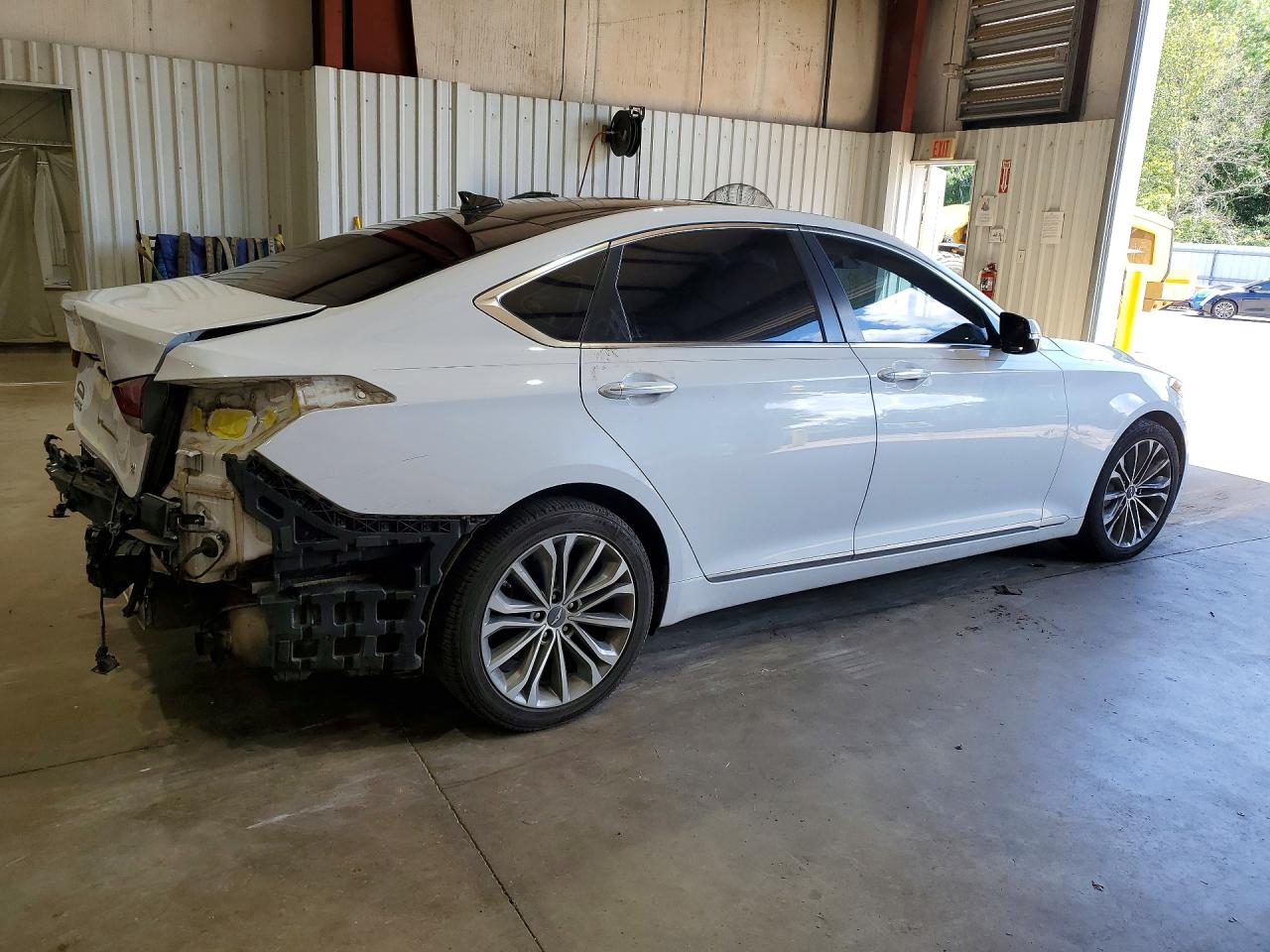 2015 Hyundai Genesis 3.8l White vin: KMHGN4JE4FU041746