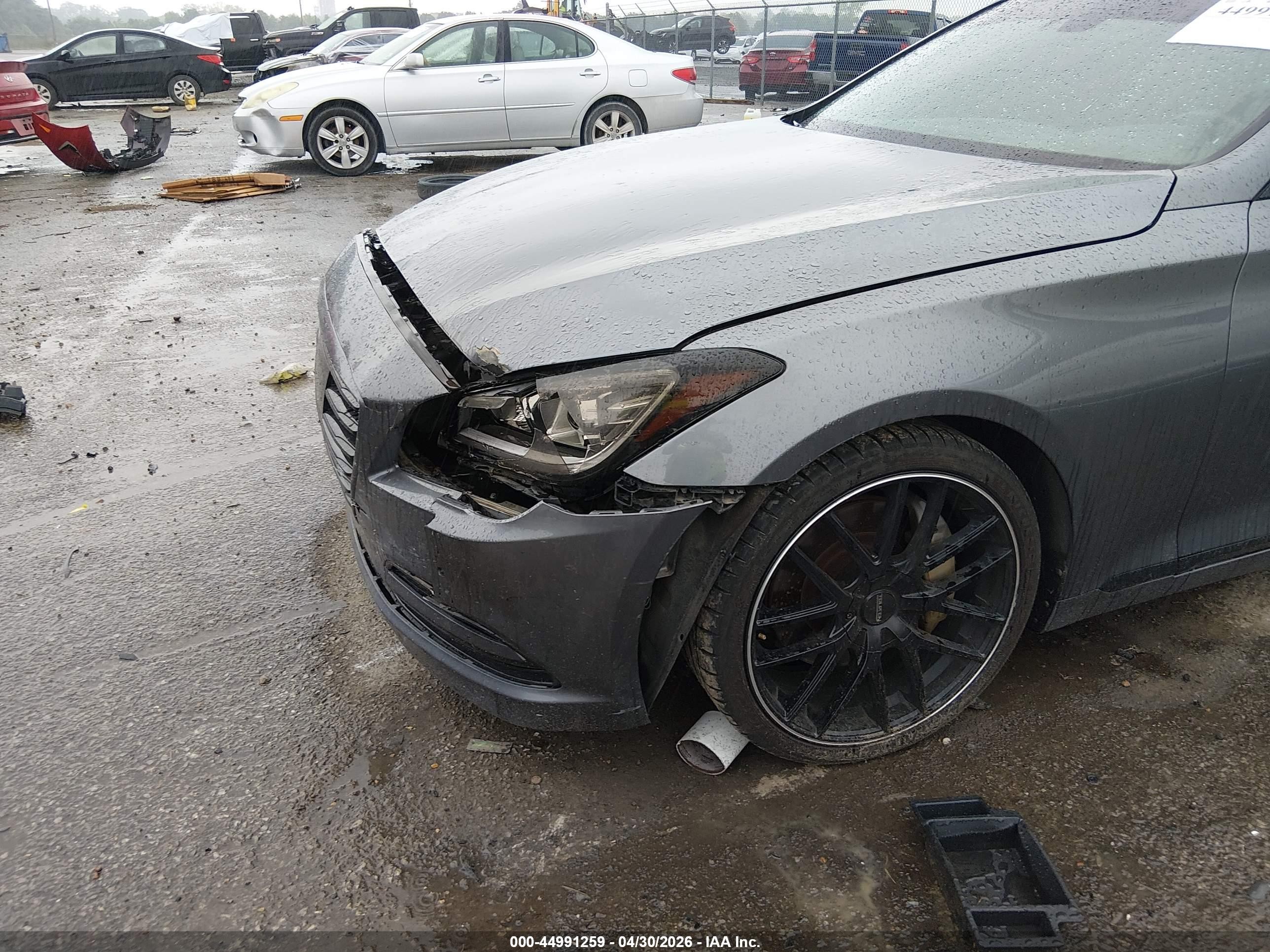 2015 Hyundai Genesis 3.8 Серый vin: KMHGN4JE4FU053556