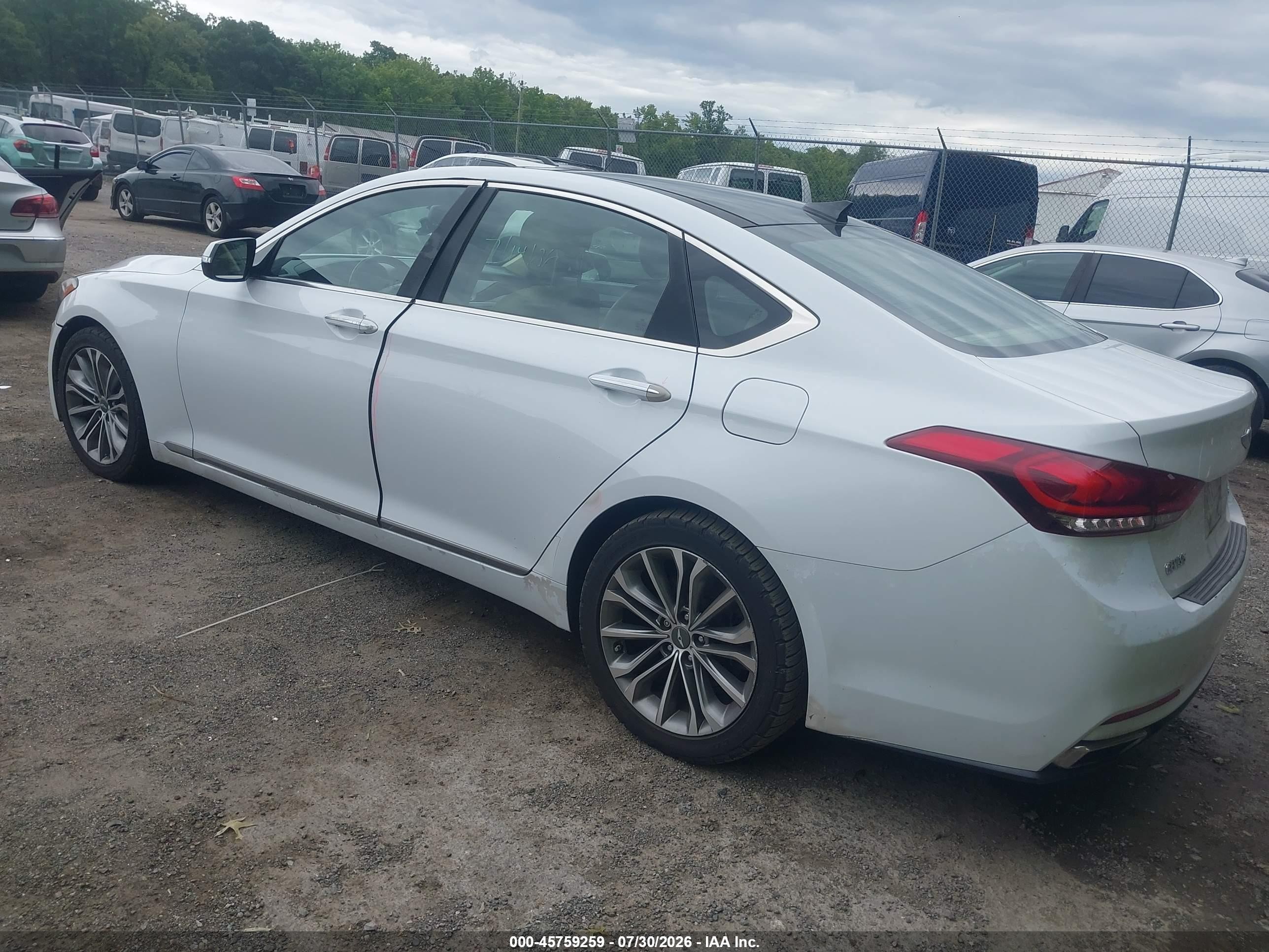 2015 Hyundai Genesis 3.8 White vin: KMHGN4JE4FU054173