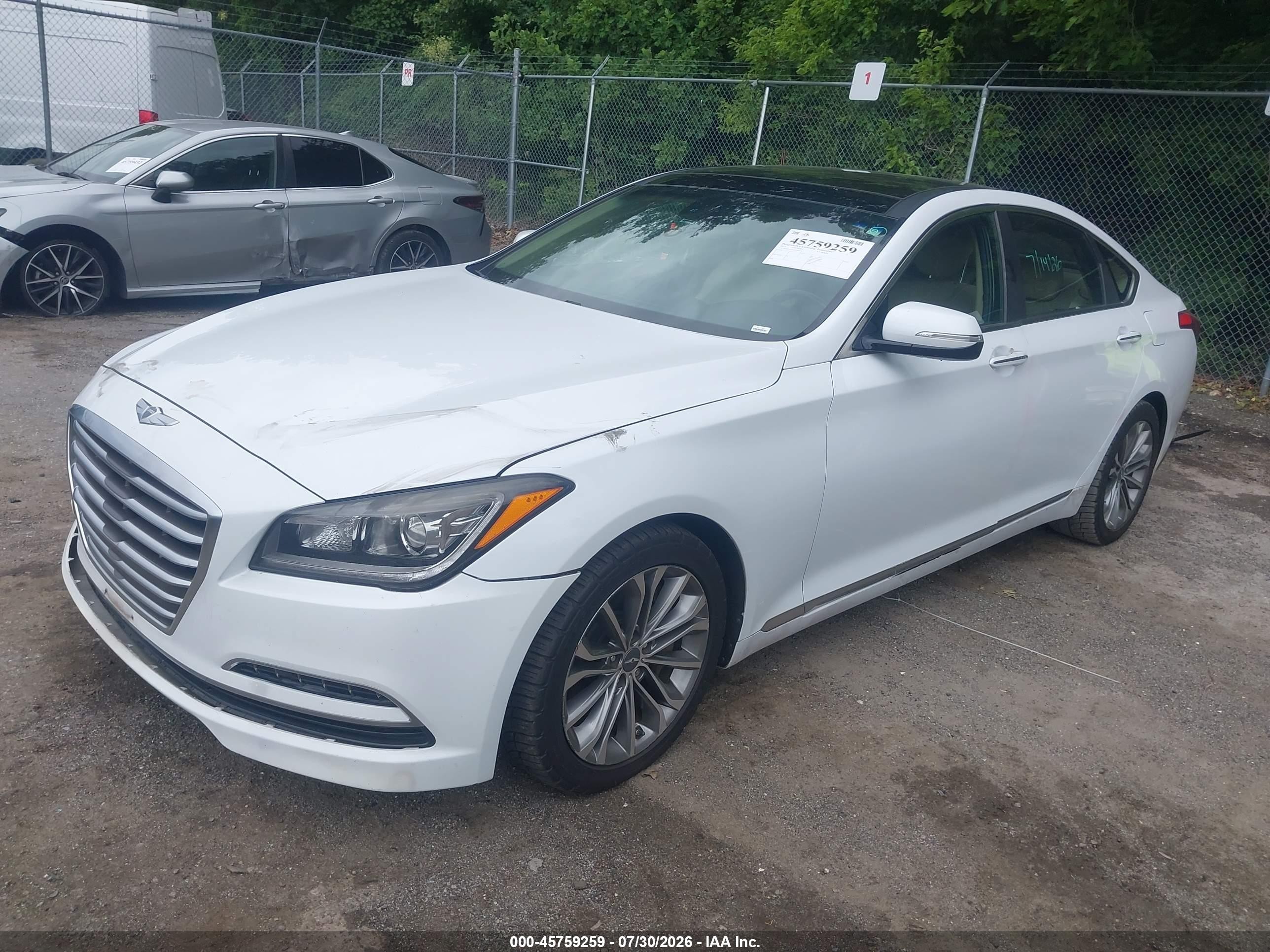 2015 Hyundai Genesis 3.8 White vin: KMHGN4JE4FU054173