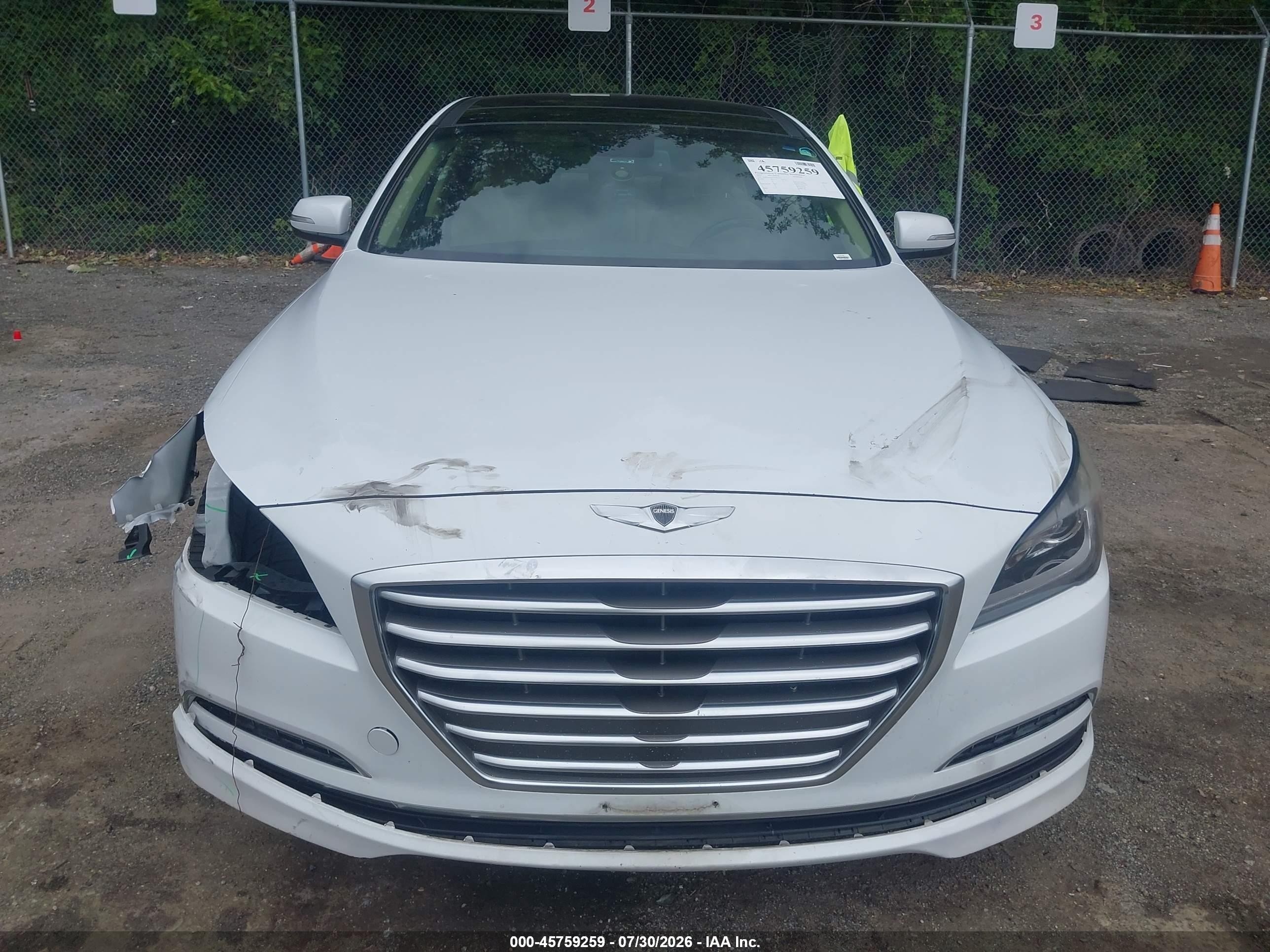2015 Hyundai Genesis 3.8 White vin: KMHGN4JE4FU054173