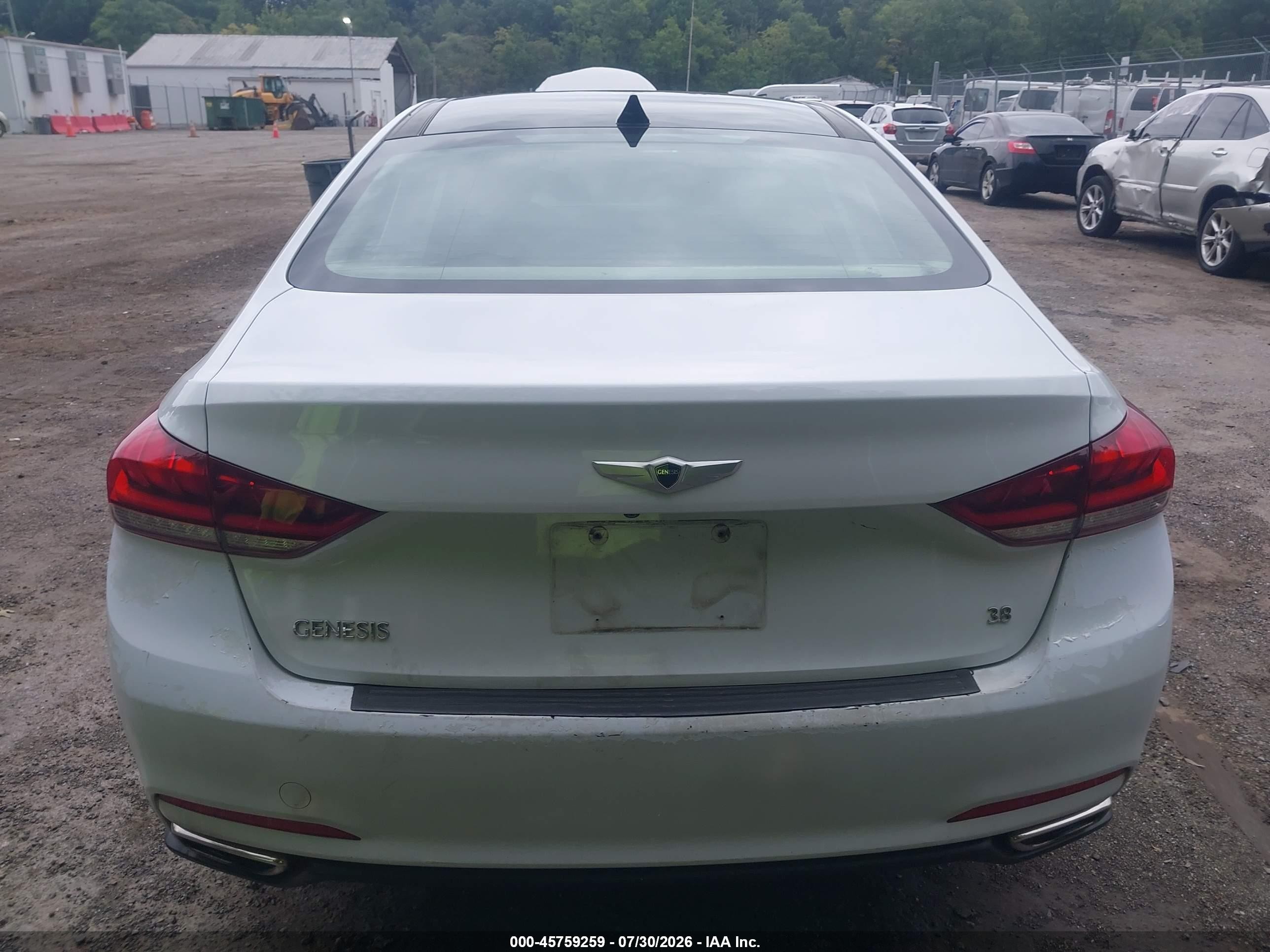 2015 Hyundai Genesis 3.8 White vin: KMHGN4JE4FU054173