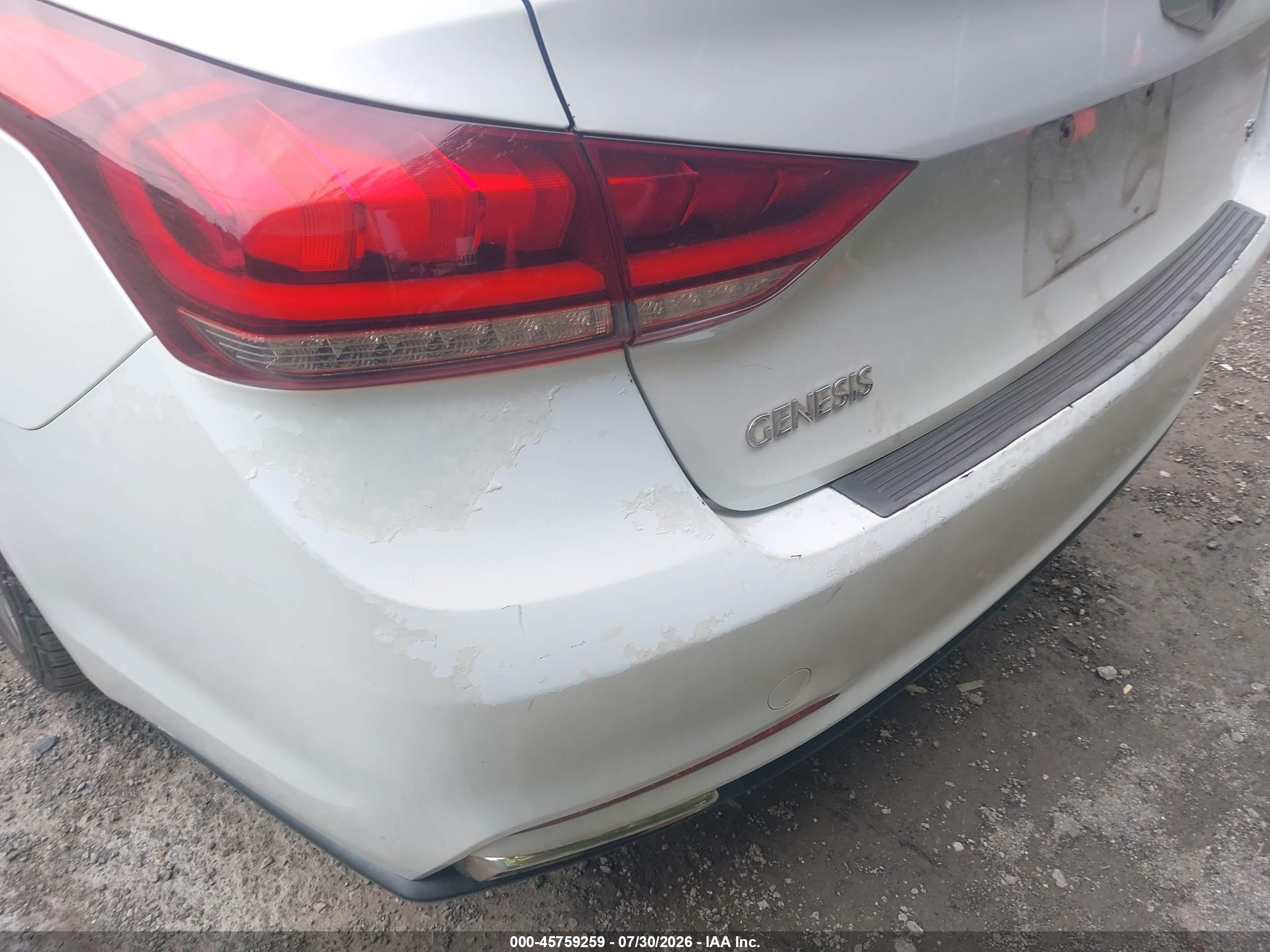 2015 Hyundai Genesis 3.8 White vin: KMHGN4JE4FU054173