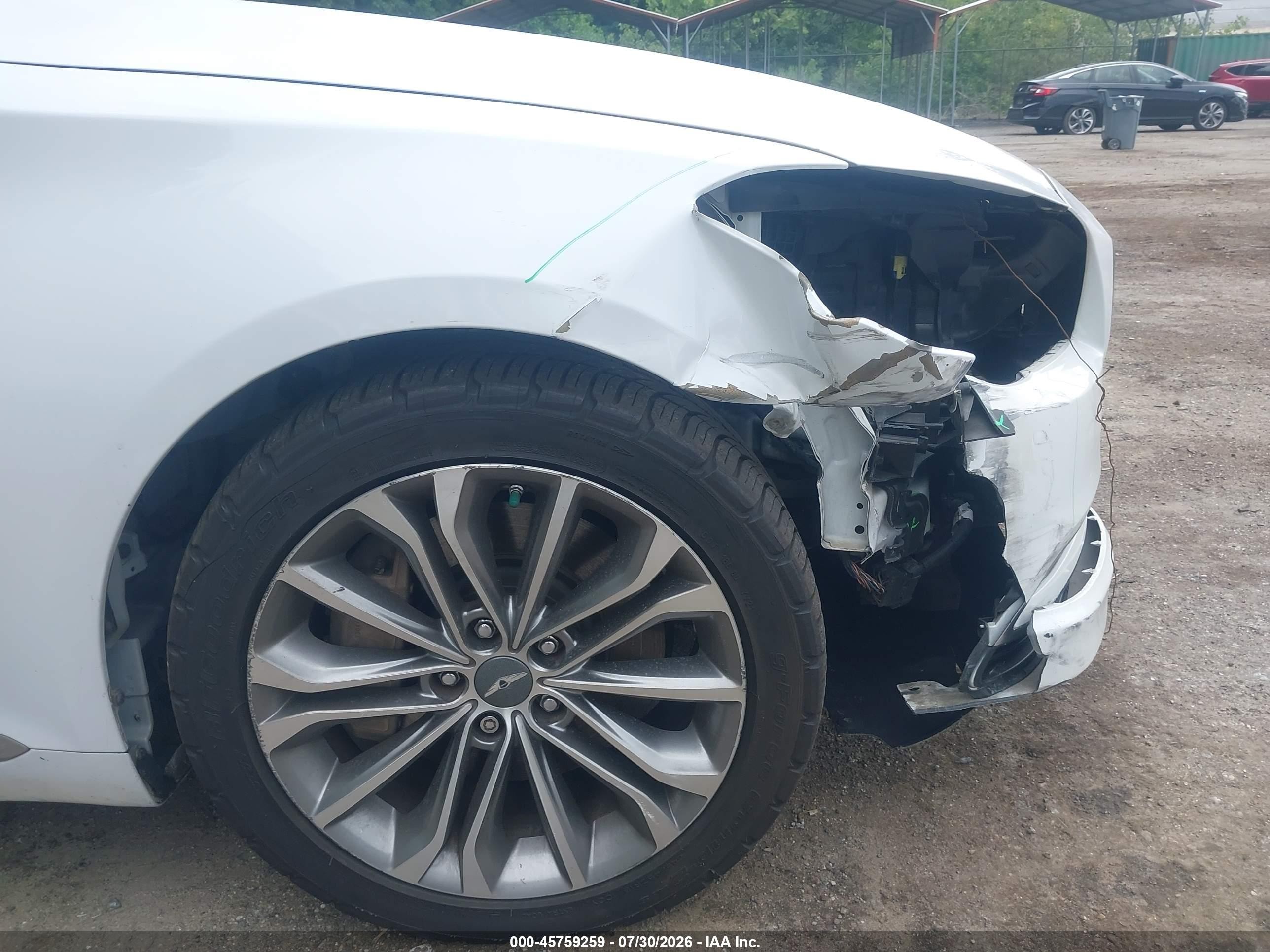 2015 Hyundai Genesis 3.8 White vin: KMHGN4JE4FU054173