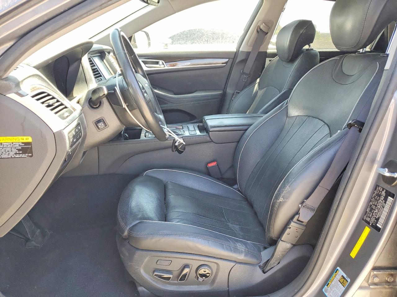 2015 Hyundai Genesis 3.8l Угольный vin: KMHGN4JE4FU070308