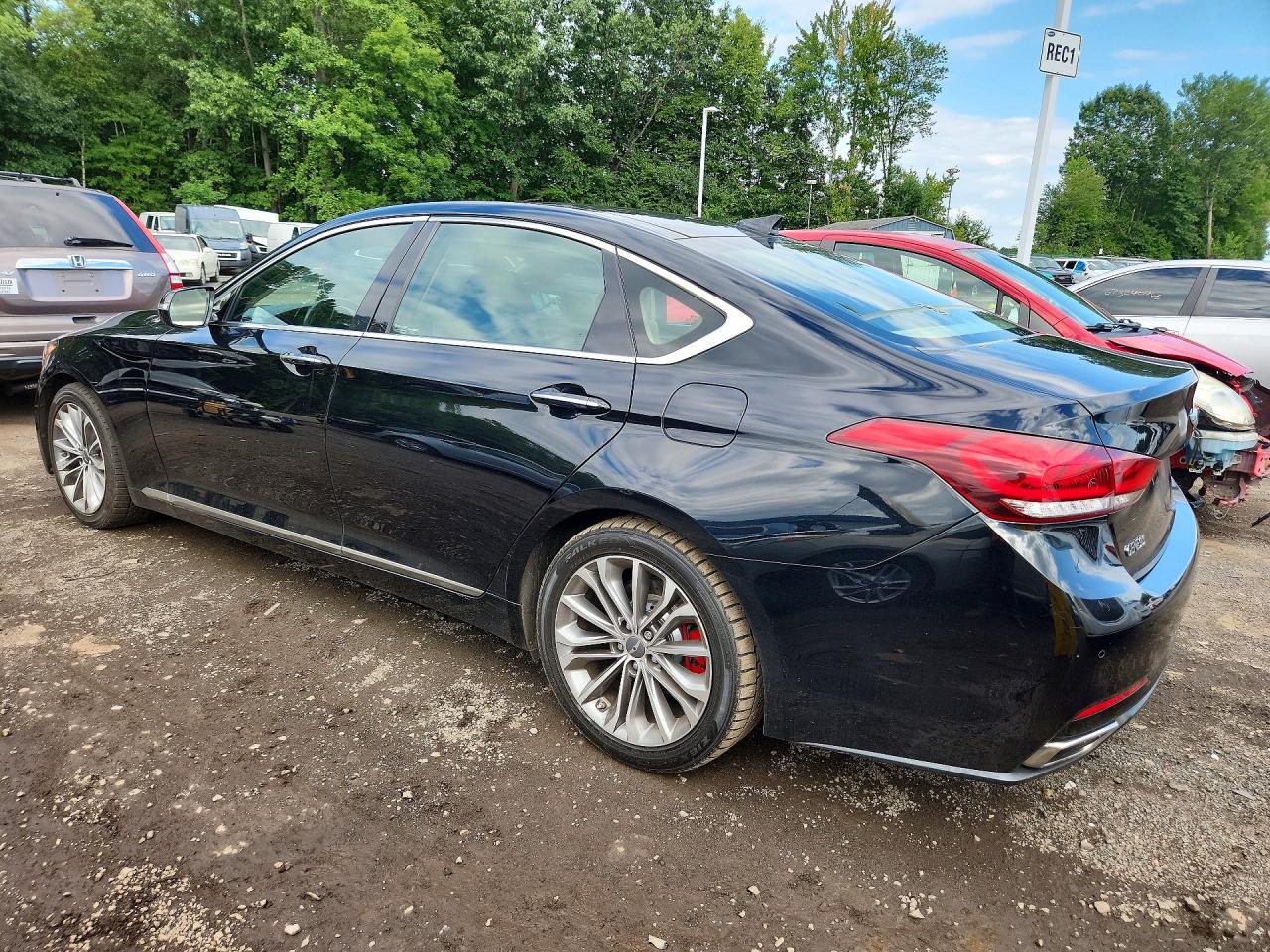 2015 Hyundai Genesis 3.8l Black vin: KMHGN4JE4FU073094