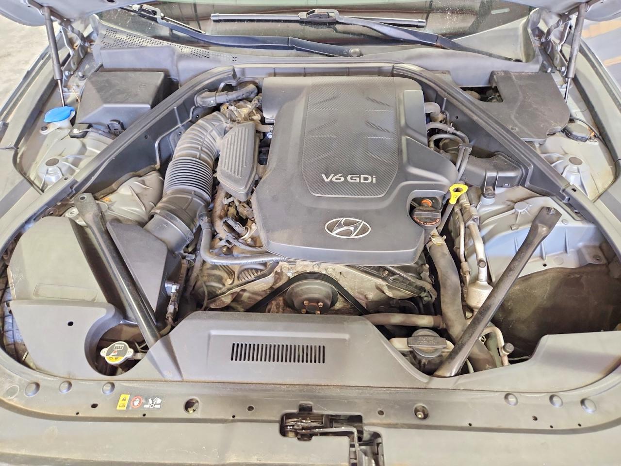 2015 Hyundai Genesis 3.8l Gray vin: KMHGN4JE4FU073841