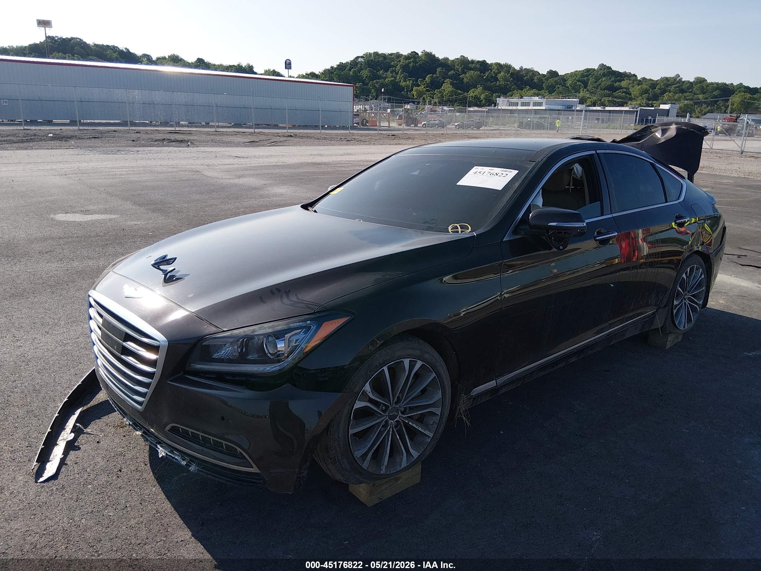 2015 Hyundai Genesis 3.8 Beige vin: KMHGN4JE4FU073886