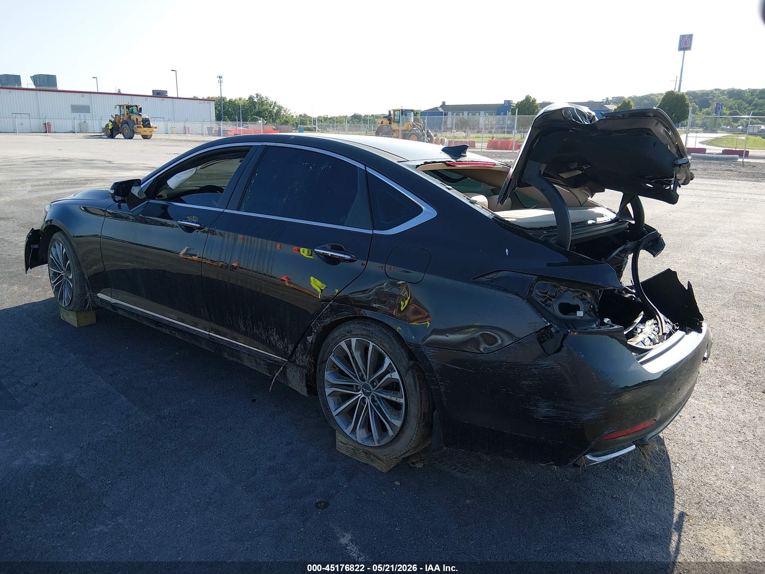 2015 Hyundai Genesis 3.8 Beige vin: KMHGN4JE4FU073886