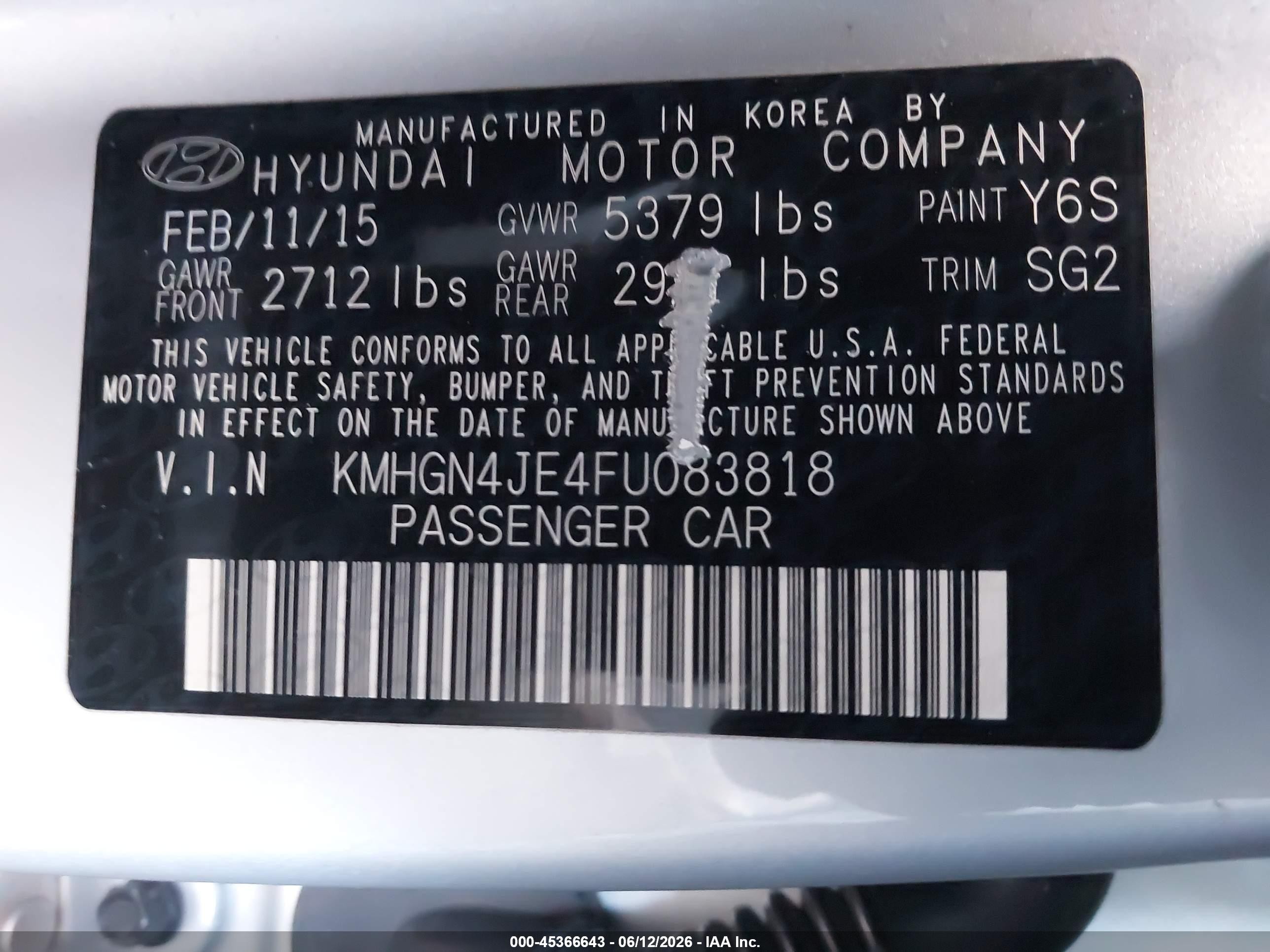 2015 Hyundai Genesis 3.8 Silver vin: KMHGN4JE4FU083818