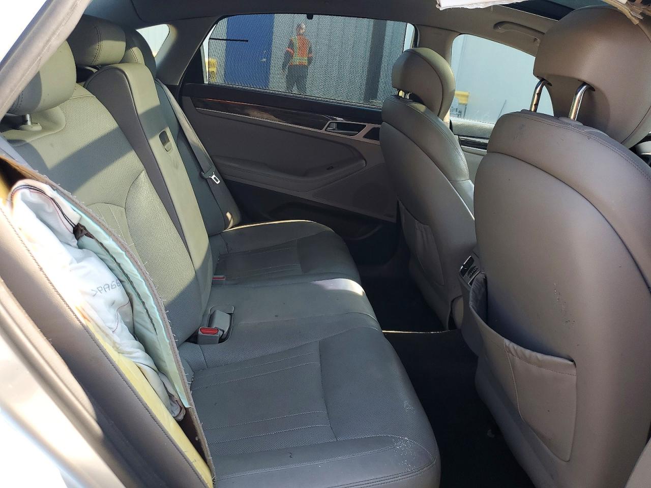 2015 Hyundai Genesis 3.8l Silver vin: KMHGN4JE5FU016290
