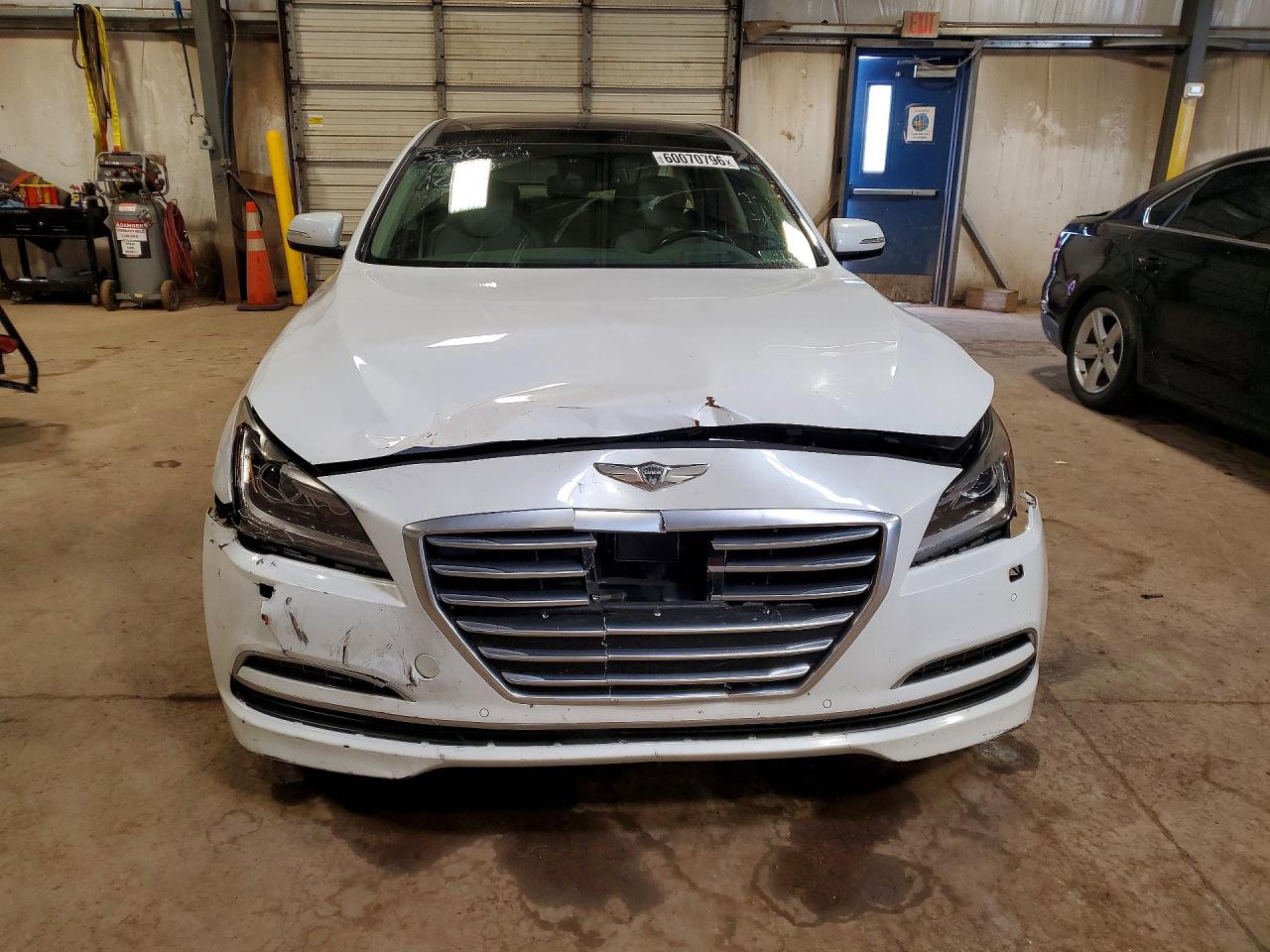 2015 Hyundai Genesis 3.8l White vin: KMHGN4JE5FU024308