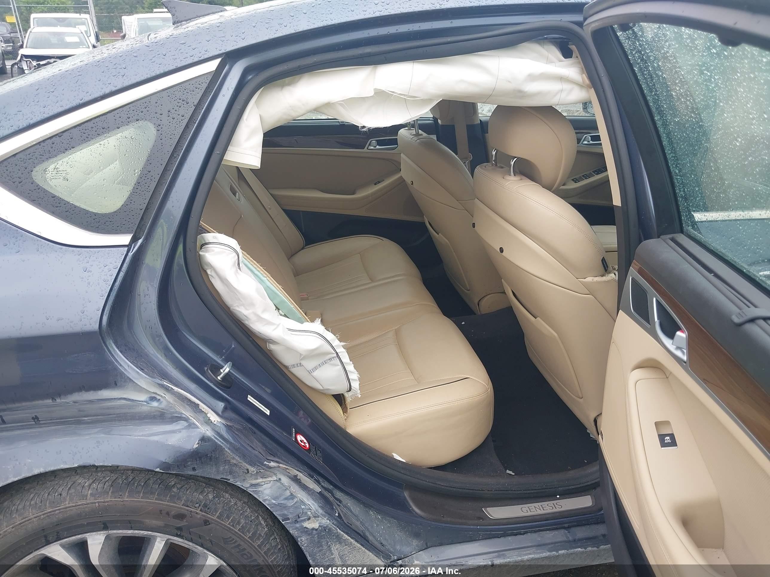 2015 Hyundai Genesis 3.8 Dark Blue vin: KMHGN4JE5FU037026