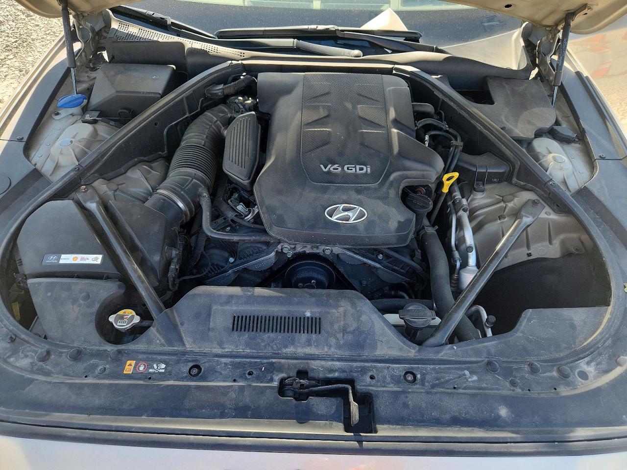 2015 Hyundai Genesis 3.8l Gold vin: KMHGN4JE5FU038208