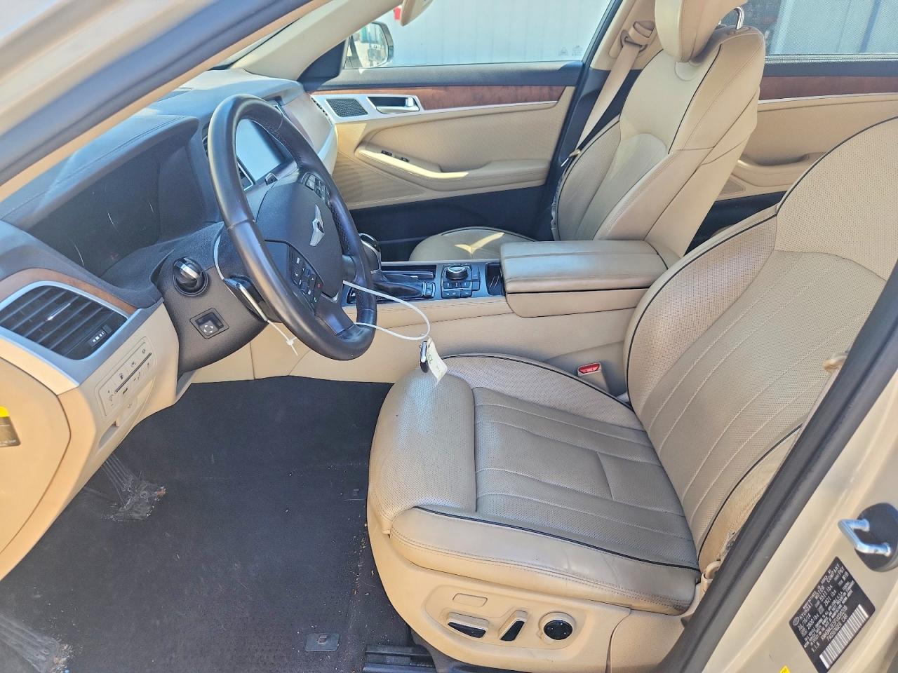 2015 Hyundai Genesis 3.8l Gold vin: KMHGN4JE5FU038208