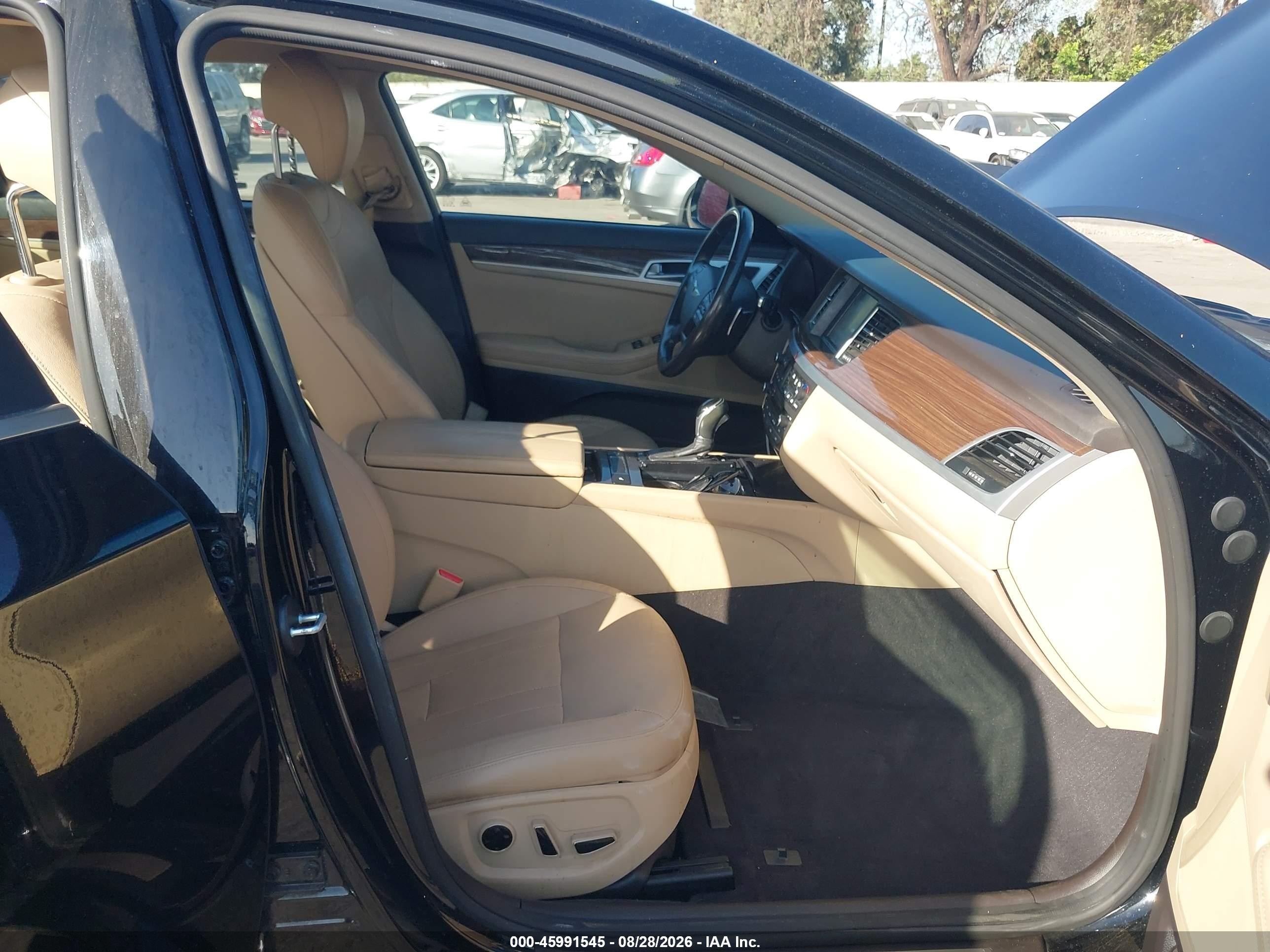 2015 Hyundai Genesis 3.8 Black vin: KMHGN4JE5FU041240