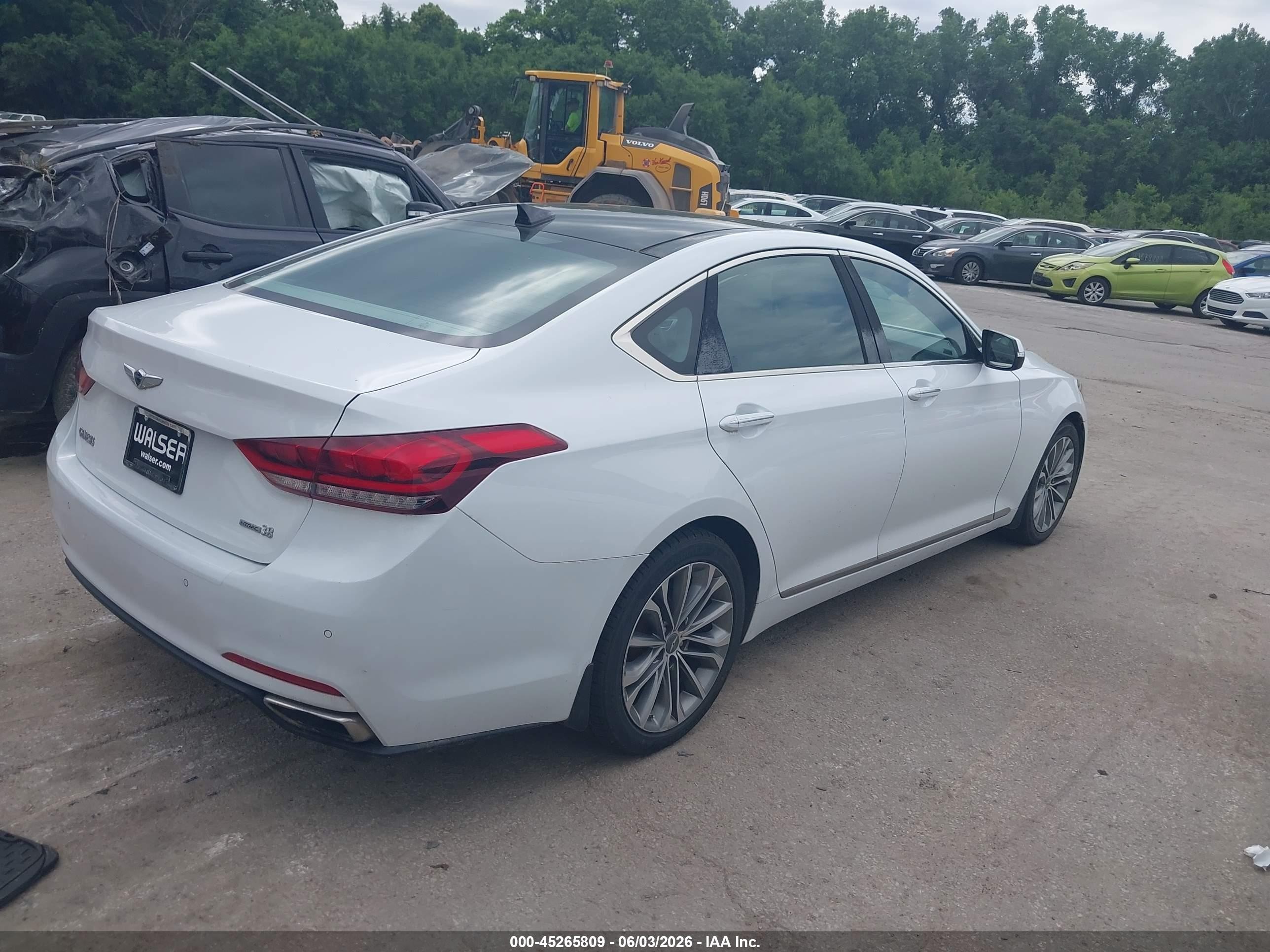 2015 Hyundai Genesis 3.8 White vin: KMHGN4JE5FU062234