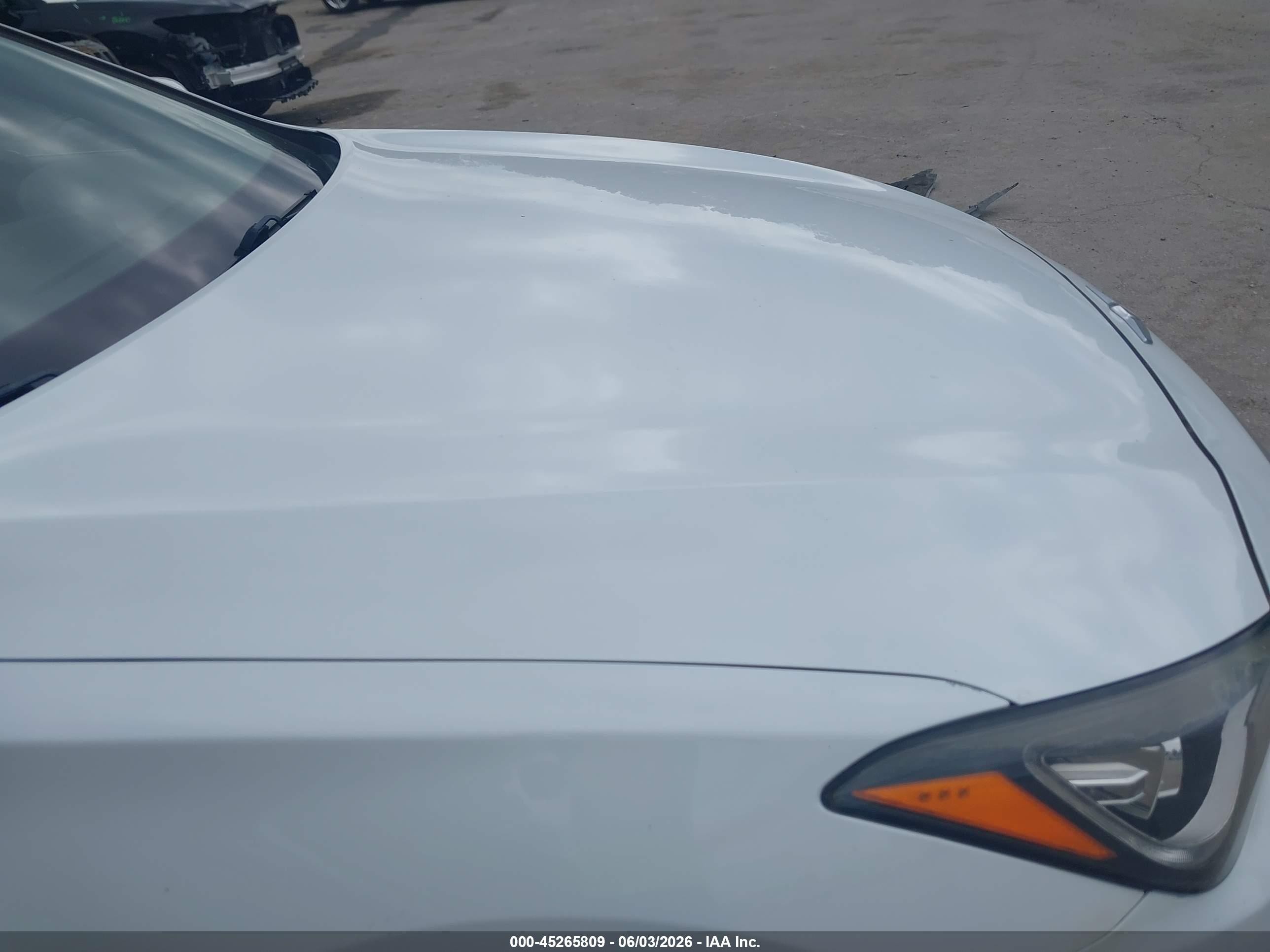 2015 Hyundai Genesis 3.8 White vin: KMHGN4JE5FU062234