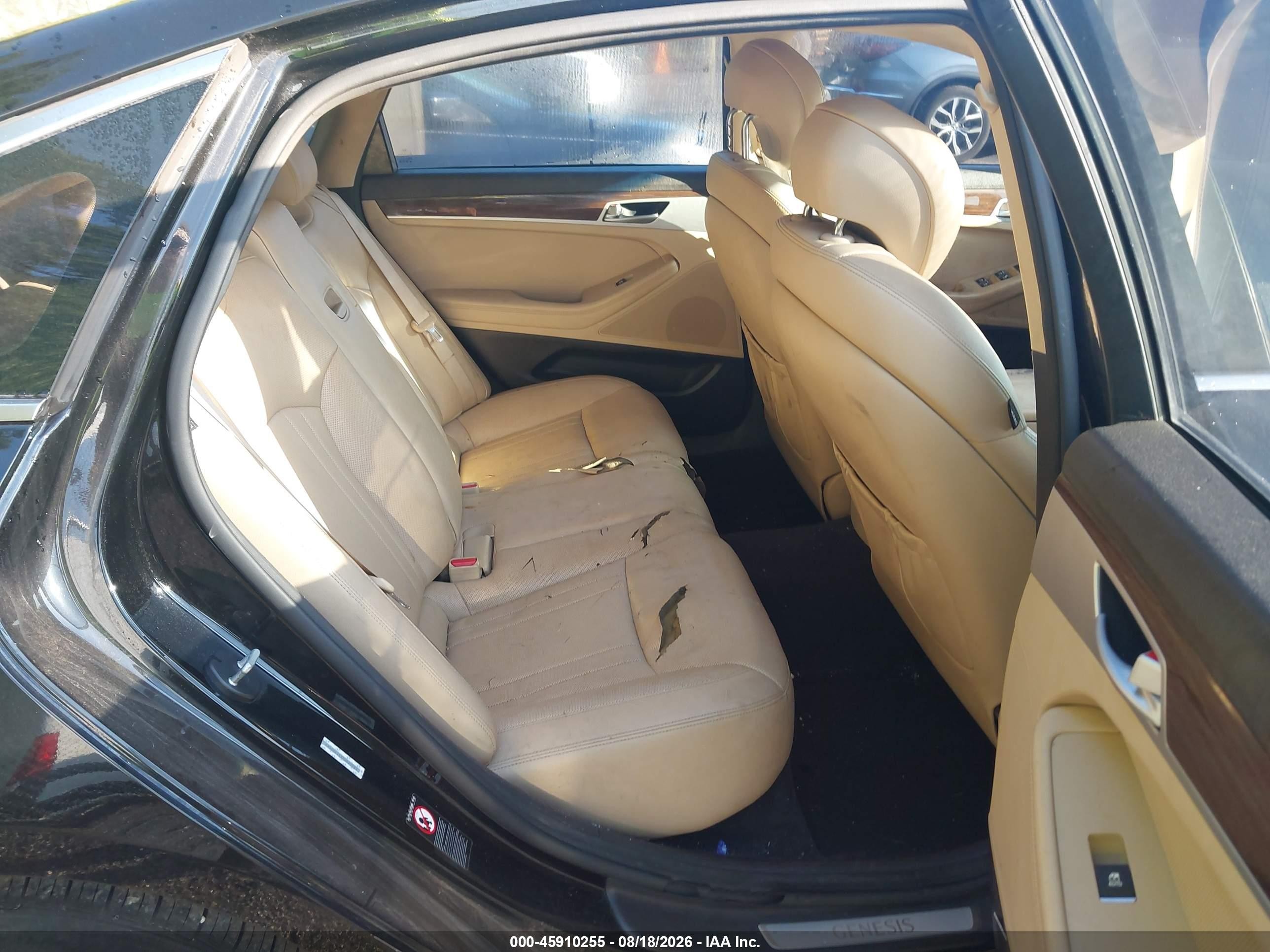 2015 Hyundai Genesis 3.8 Black vin: KMHGN4JE5FU065585