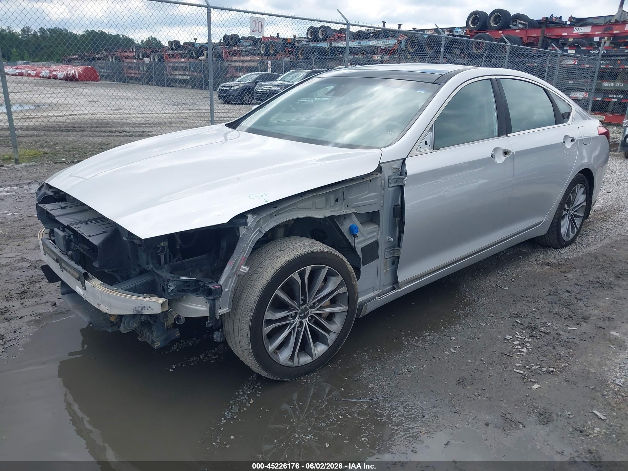2015 Hyundai Genesis 3.8 Silver vin: KMHGN4JE5FU074688