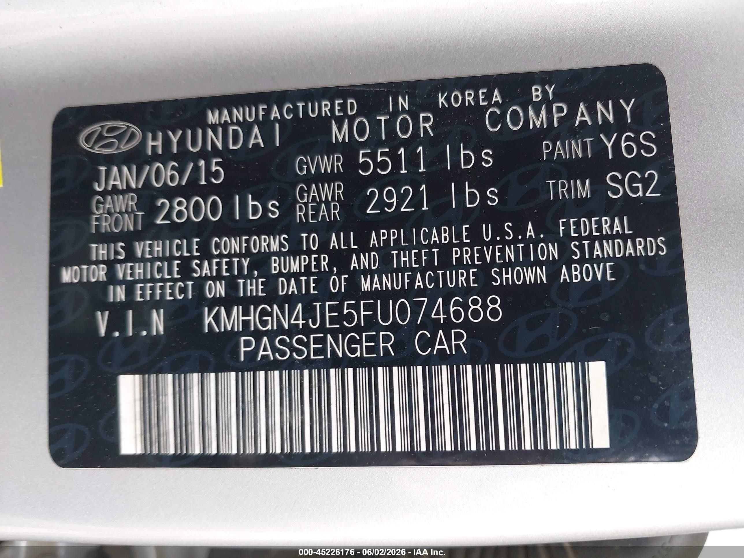 2015 Hyundai Genesis 3.8 Silver vin: KMHGN4JE5FU074688