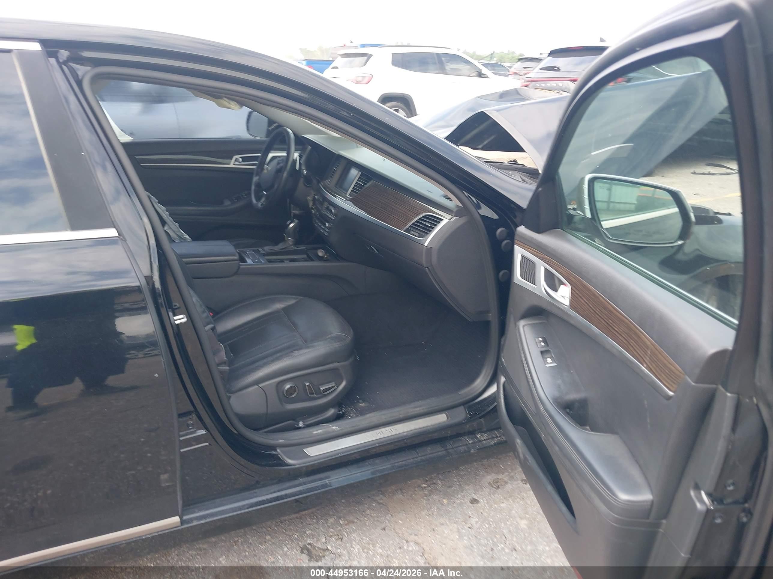 2015 Hyundai Genesis 3.8 Black vin: KMHGN4JE5FU079440
