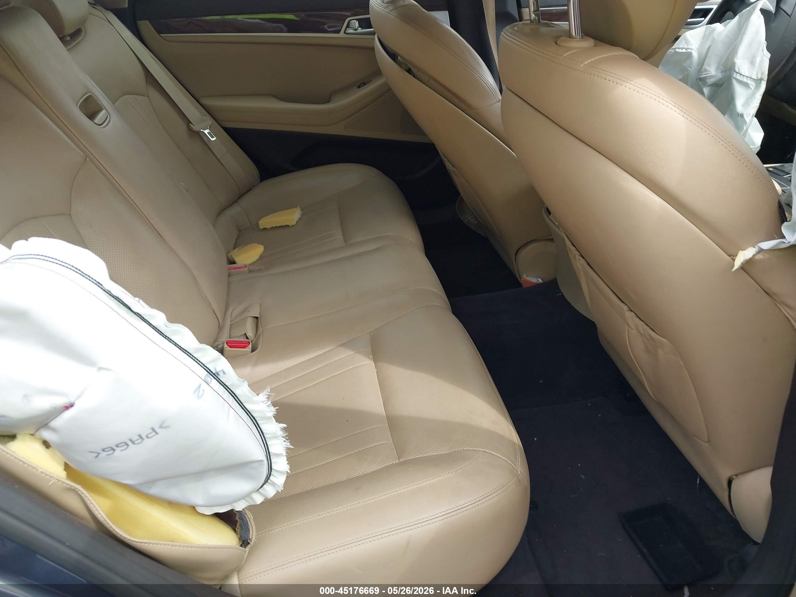 2015 Hyundai Genesis 3.8 Blue vin: KMHGN4JE5FU083410