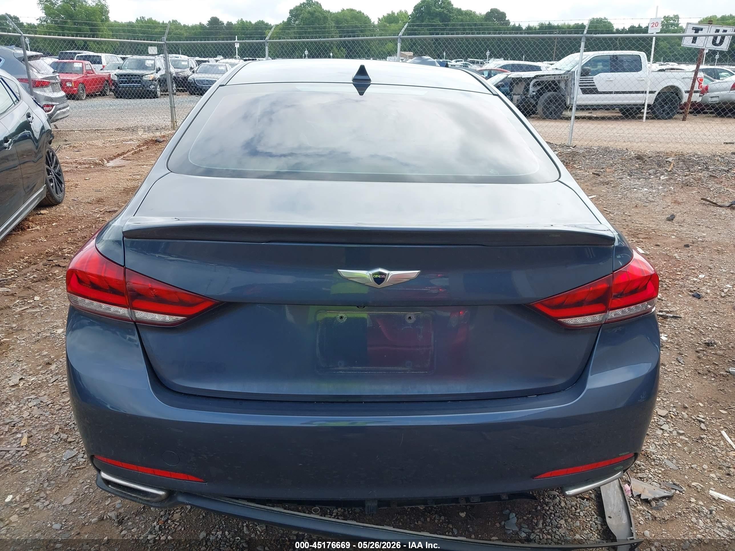 2015 Hyundai Genesis 3.8 Blue vin: KMHGN4JE5FU083410
