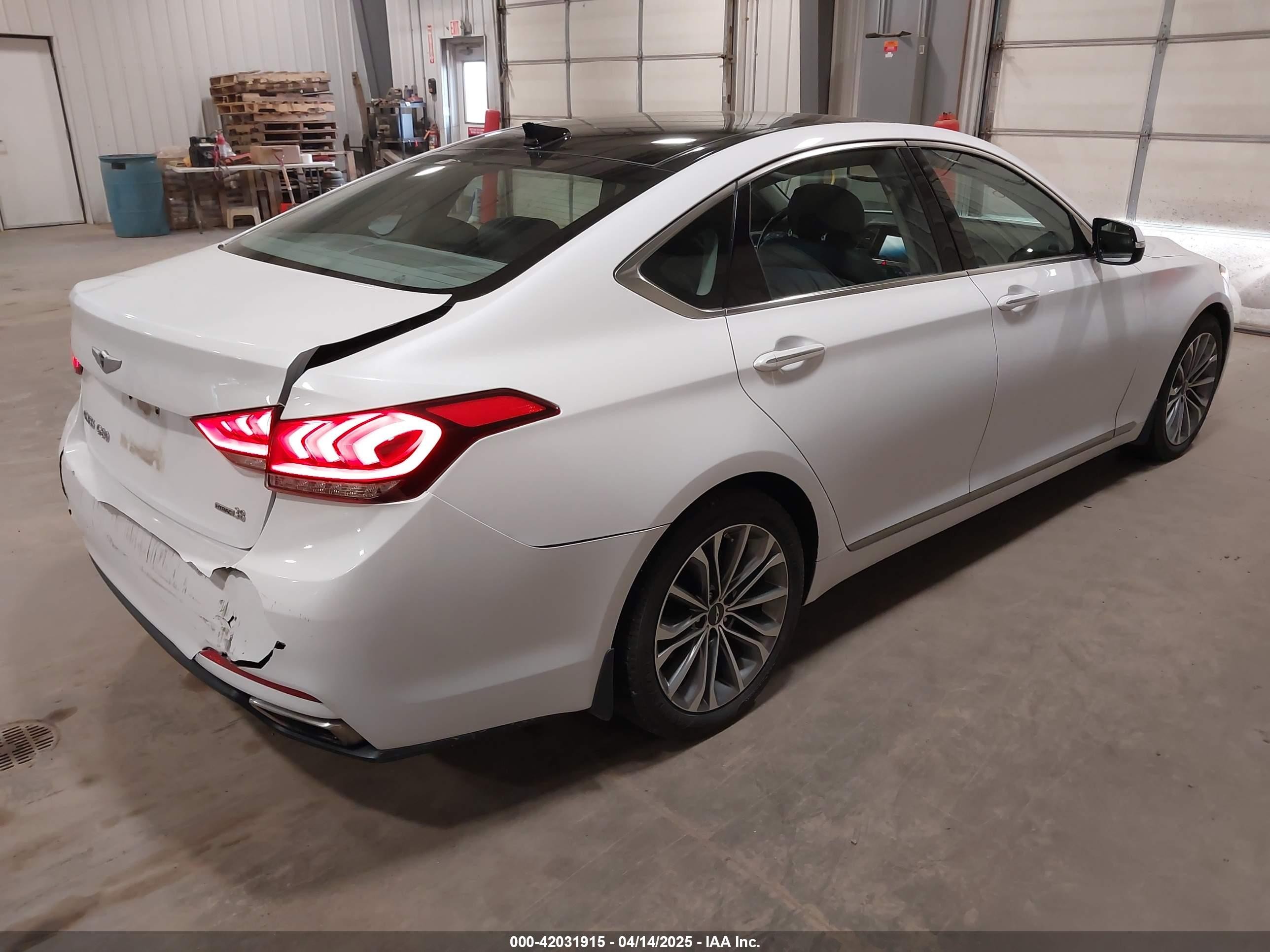 2015 Hyundai Genesis 3.8 White vin: KMHGN4JE5FU090728