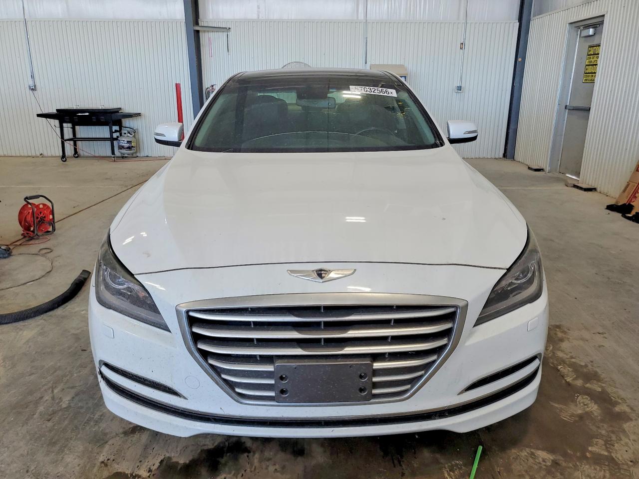 2015 Hyundai Genesis 3.8l White vin: KMHGN4JE5FU090728