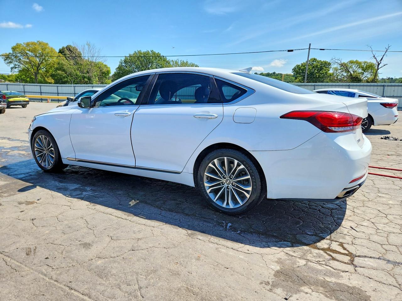 2015 Hyundai Genesis 3.8l White vin: KMHGN4JE5FU093581