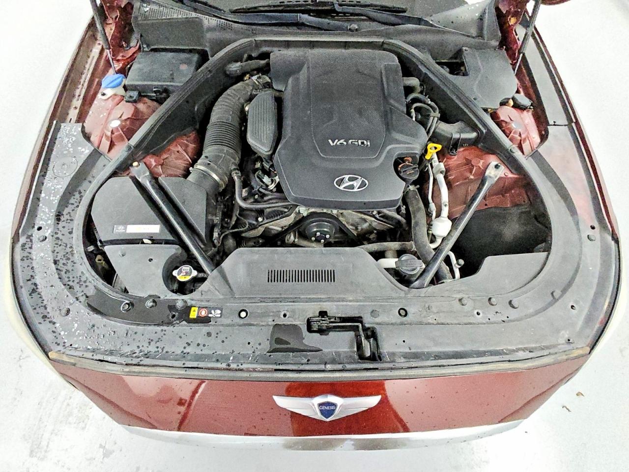 2015 Hyundai Genesis 3.8l Maroon vin: KMHGN4JE5FU096318