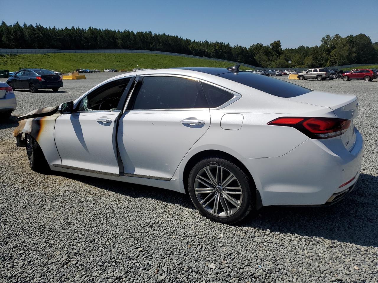2018 Genesis G80 Base Белый vin: KMHGN4JE5JU266556
