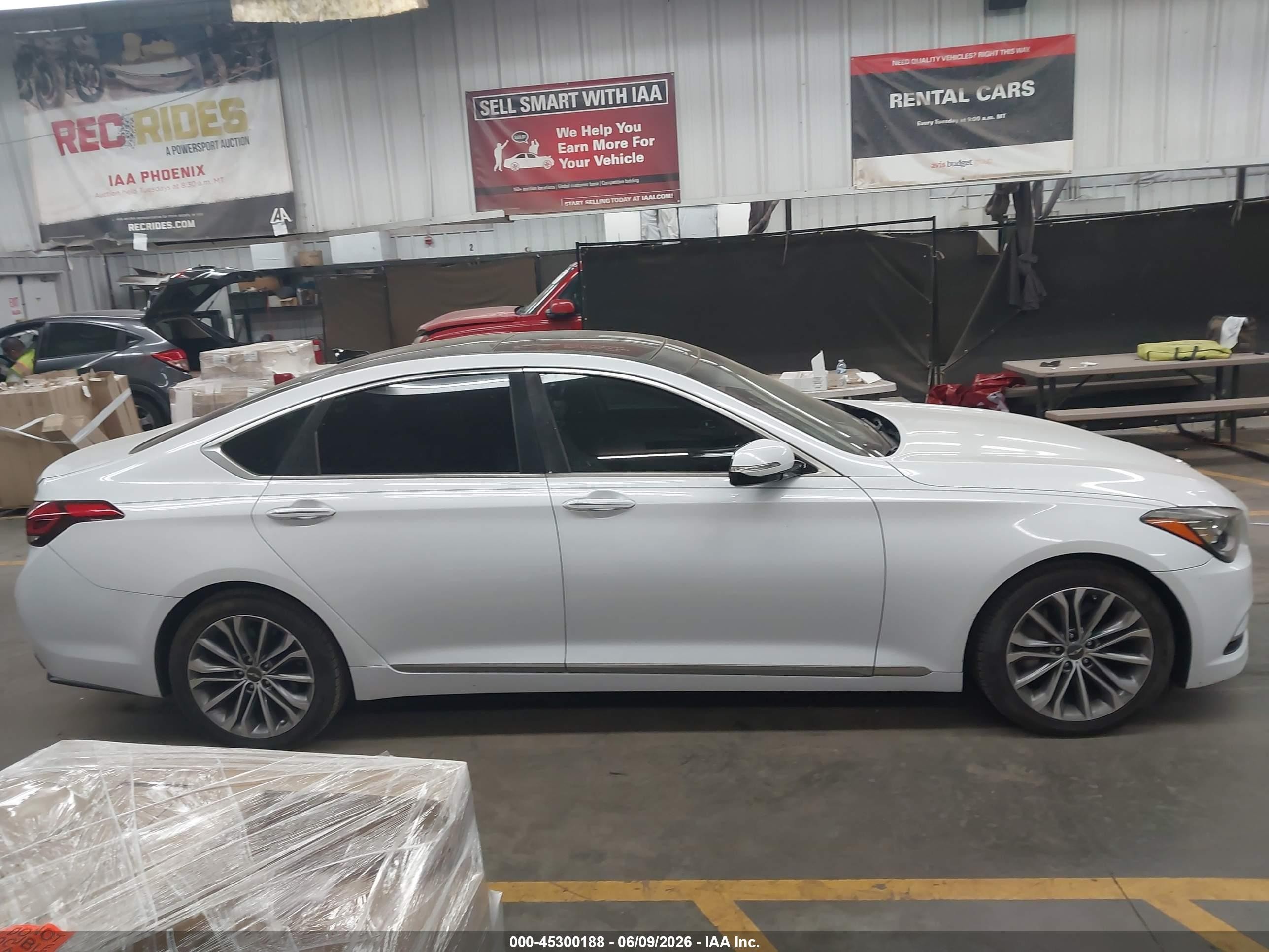 2015 Hyundai Genesis 3.8 White vin: KMHGN4JE6FU034684