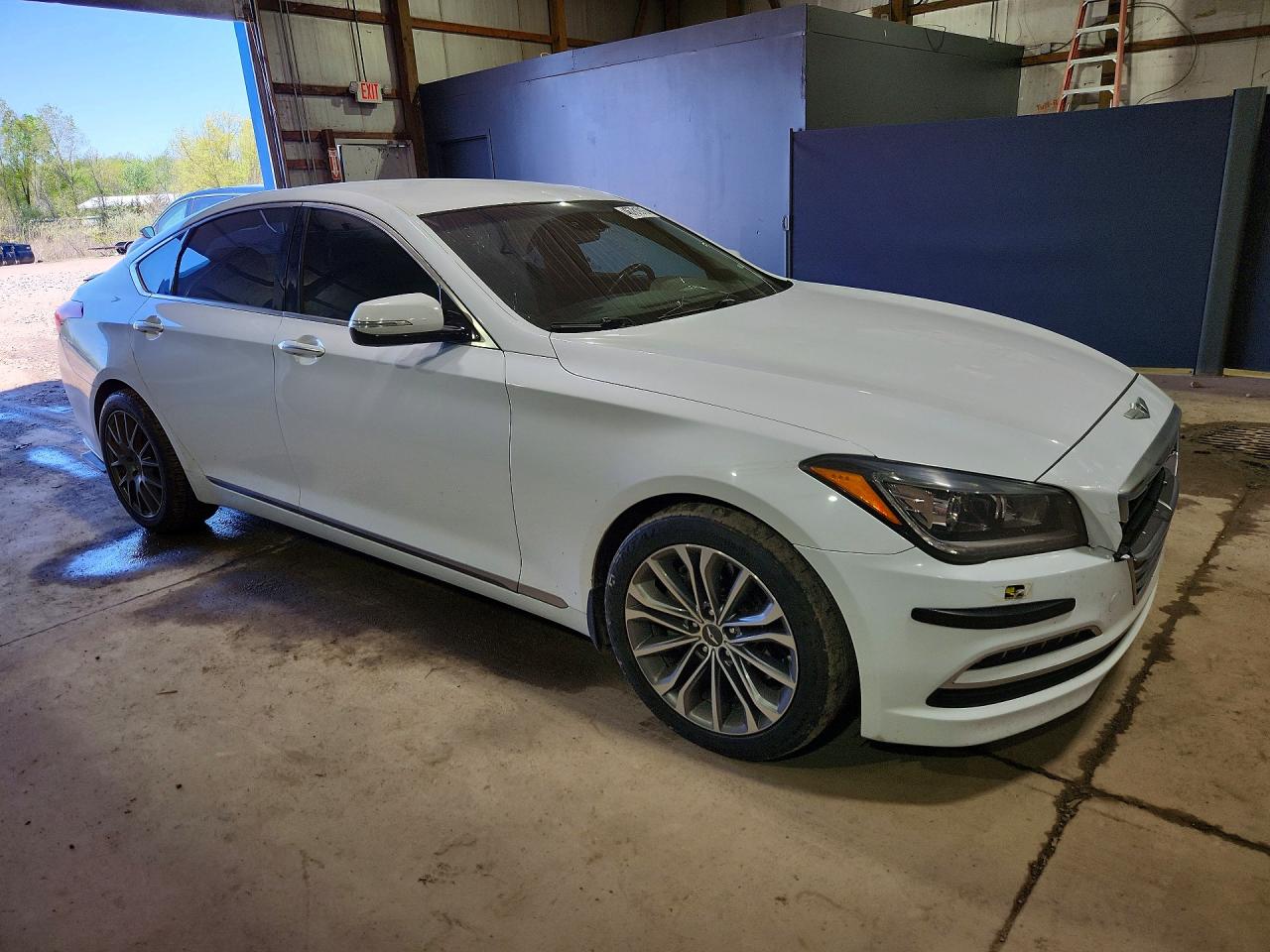 2015 Hyundai Genesis 3.8l White vin: KMHGN4JE6FU082685