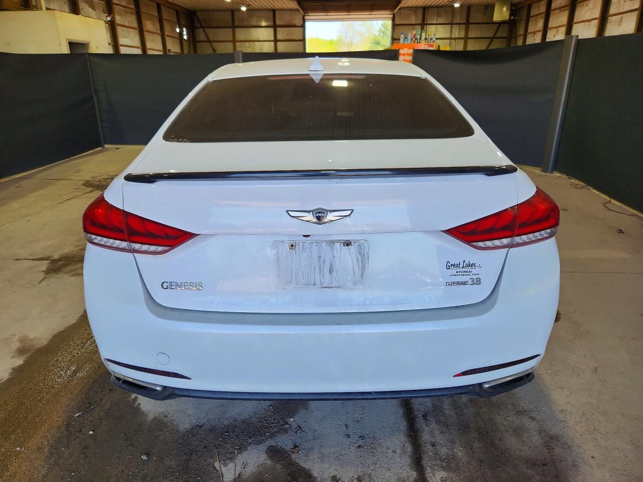 2015 Hyundai Genesis 3.8l White vin: KMHGN4JE6FU082685