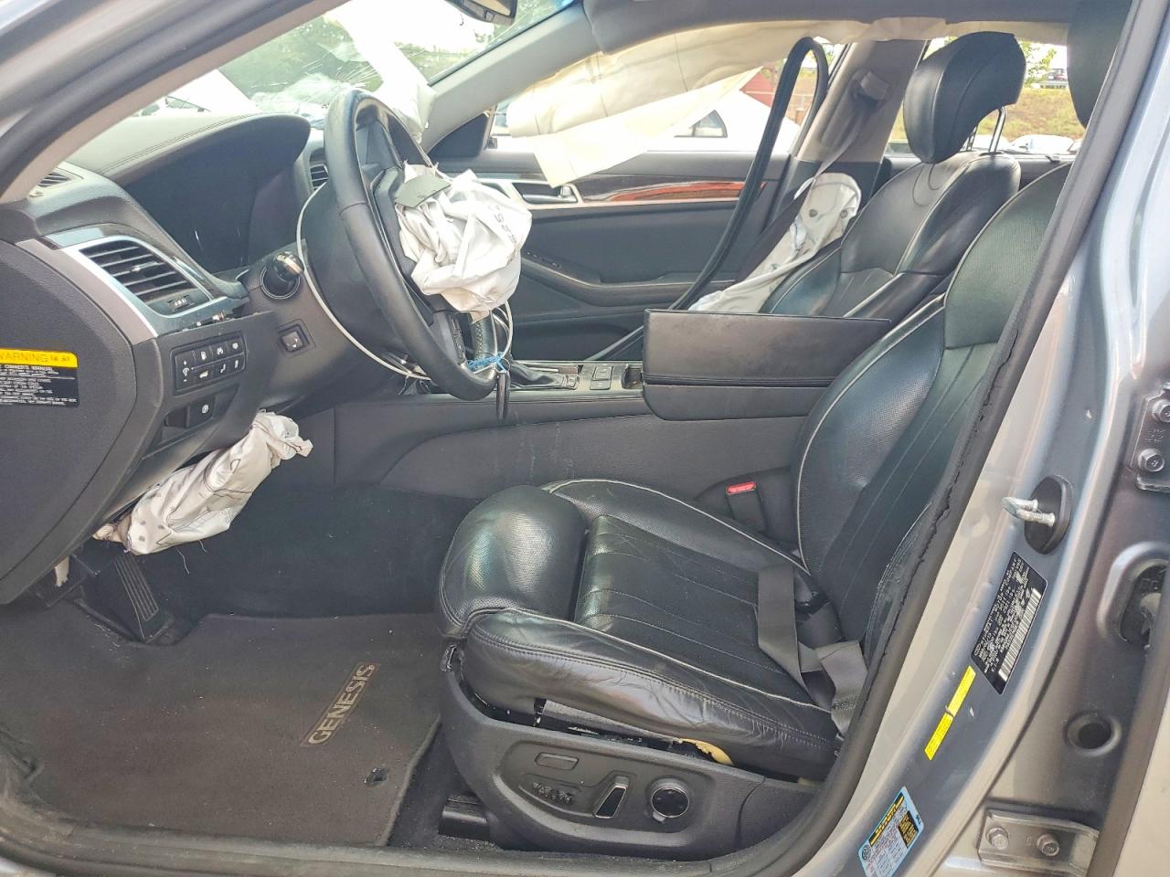 2015 Hyundai Genesis 3.8l Серебряный vin: KMHGN4JE6FU086879