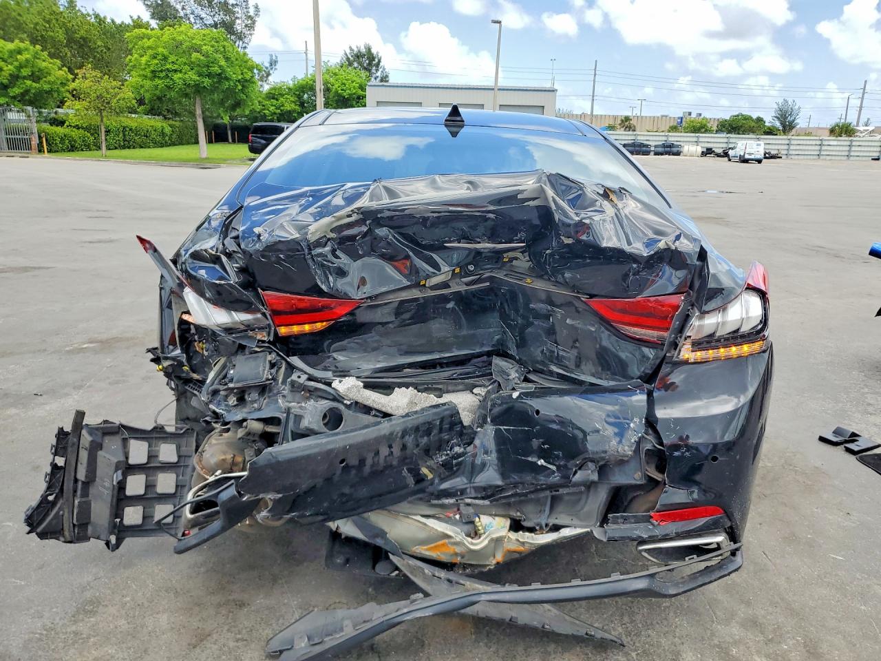 2015 Hyundai Genesis 3.8l Black vin: KMHGN4JE7FU040283
